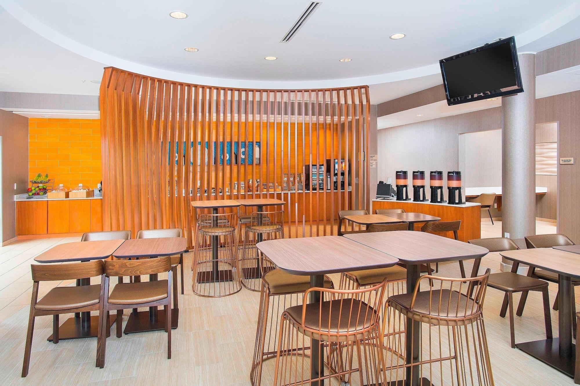 Restaurant SpringHill Suites By Marriott Columbia Fort Meade Area