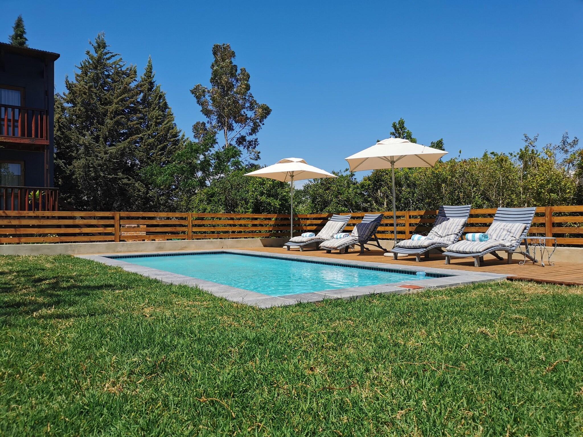 Instalaciones Recreativas A Hilltop Country Retreat