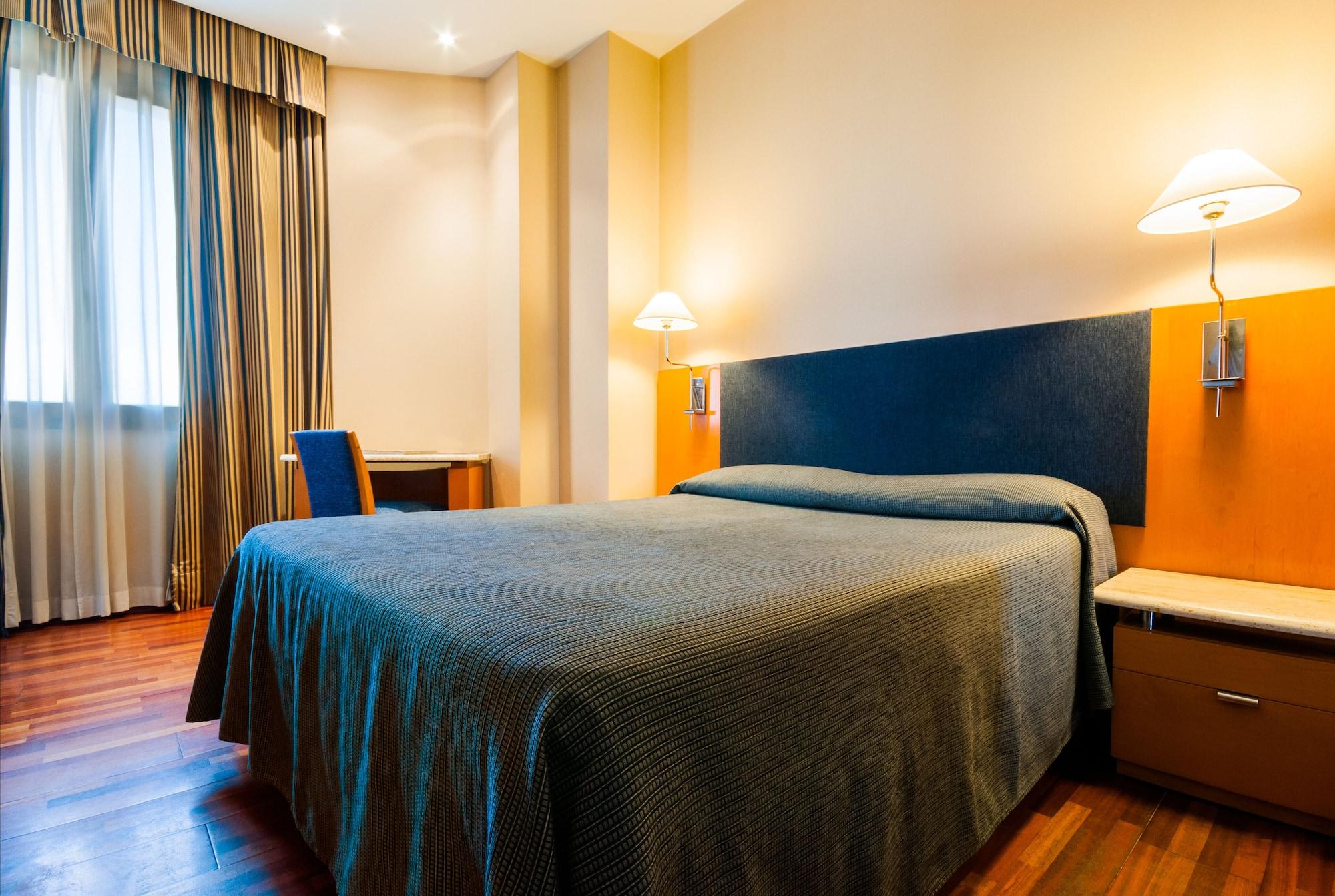 Varios Hotel Villacarlos