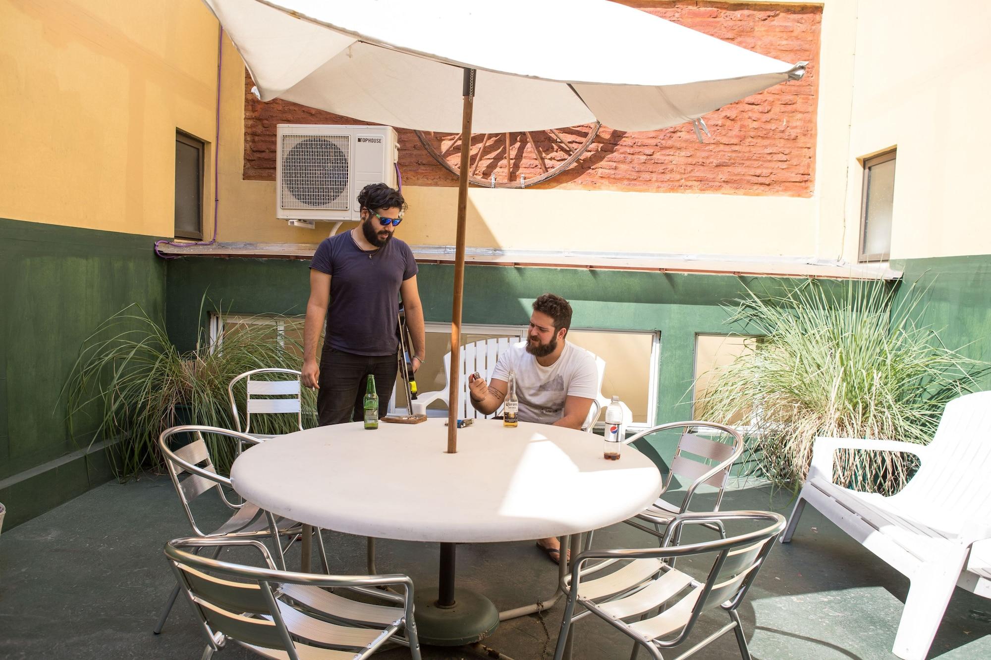 Instalaciones Recreativas BA Stop Hotel House