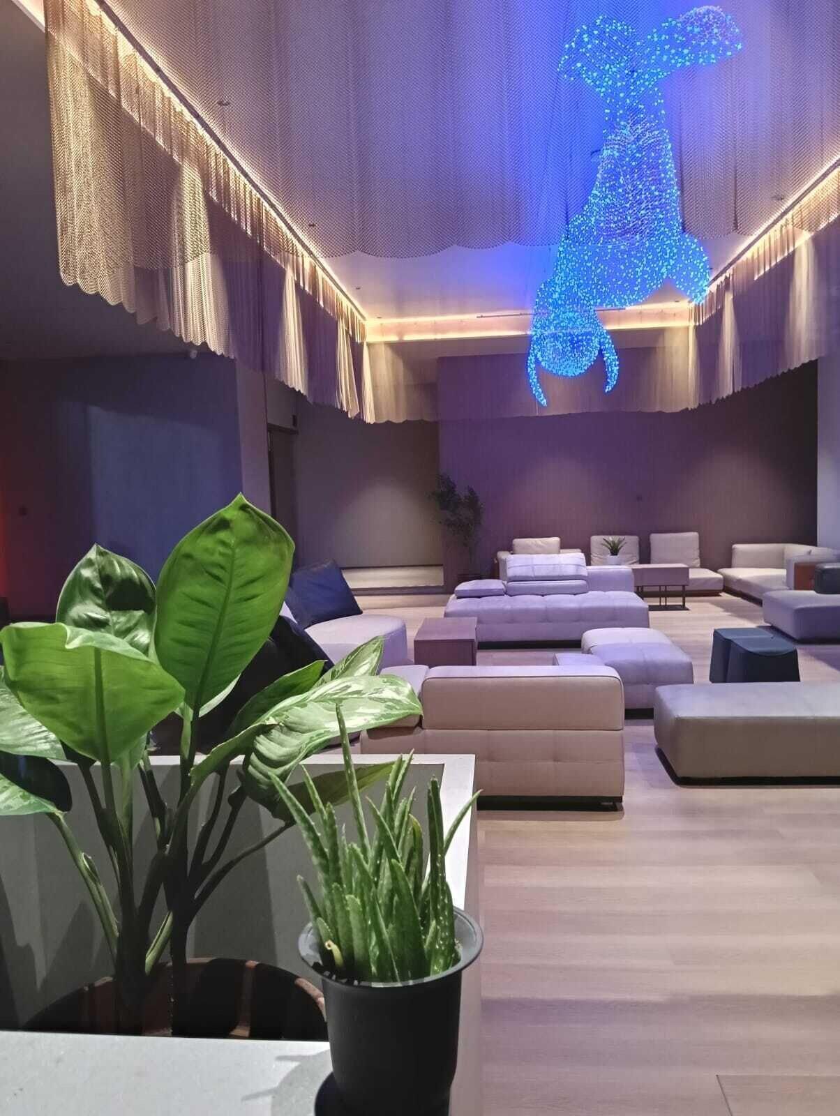 Vista Lobby Grace Hotel