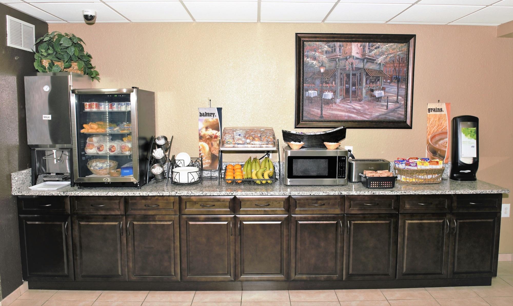 Restaurant Microtel Inn & Suites by Wyndham Jacksonville Airport