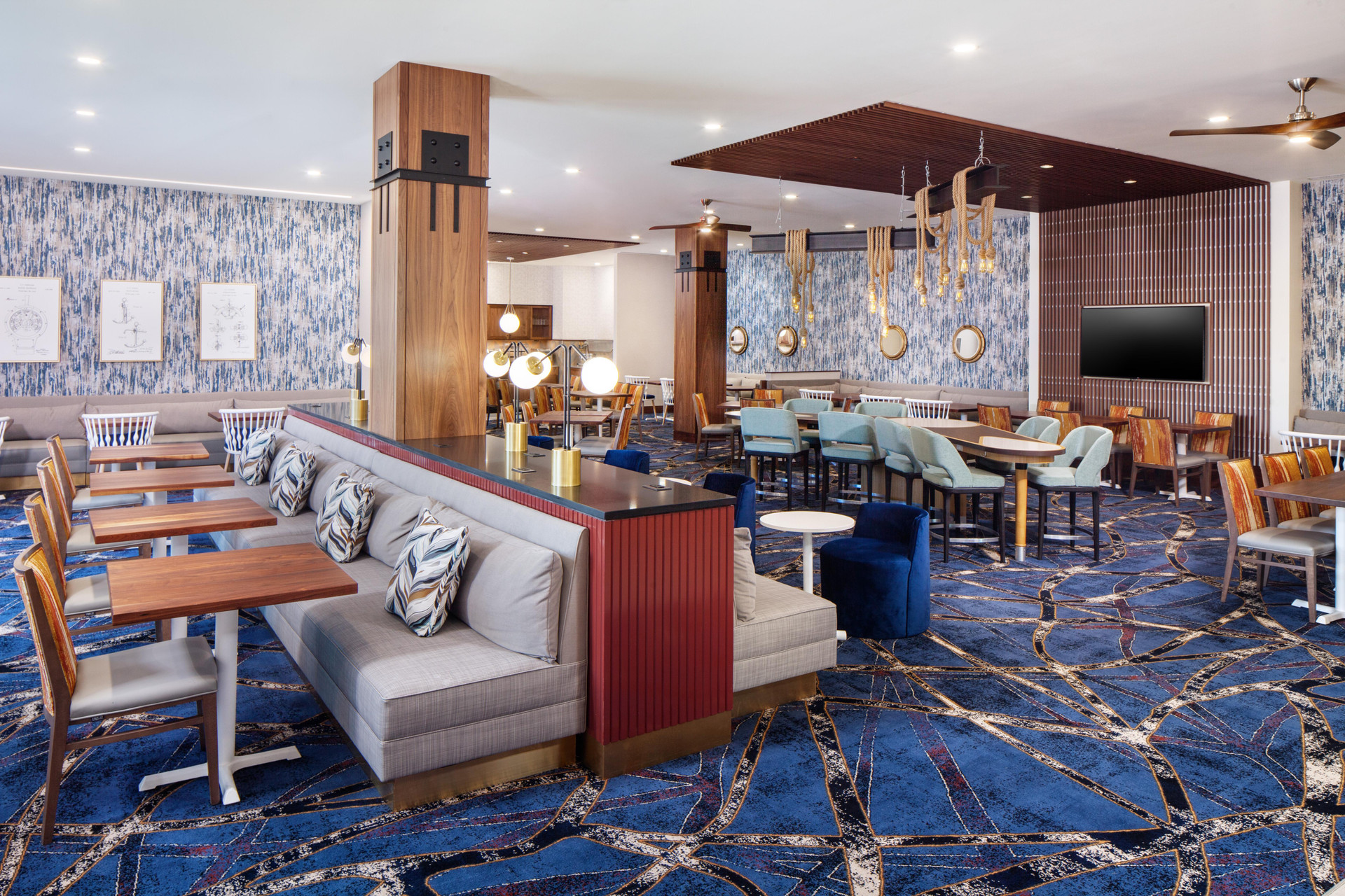 Vista Lobby Hampton Inn Boston Seaport District