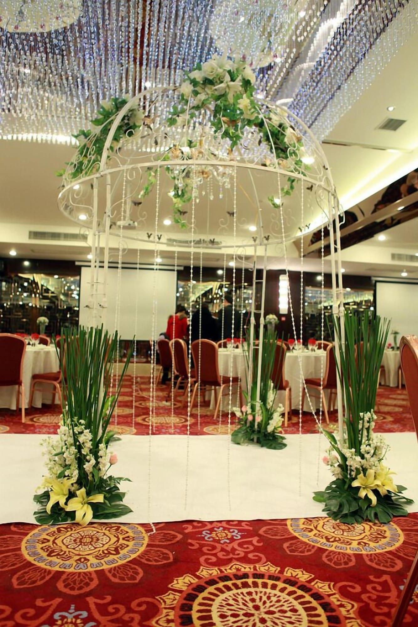 Vista Lobby Zhenbao Holiday Hotel Nanjing Yuhua