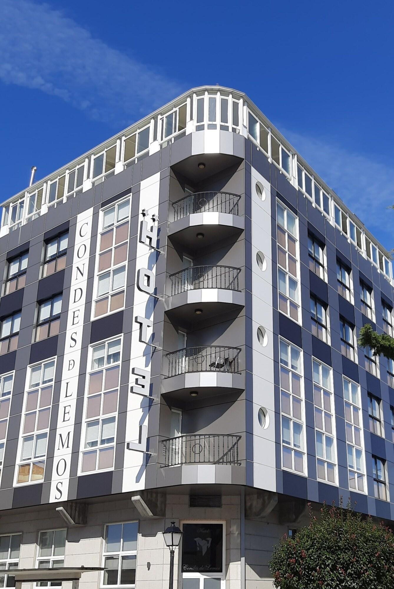 Vista Exterior Hotel Condes de Lemos