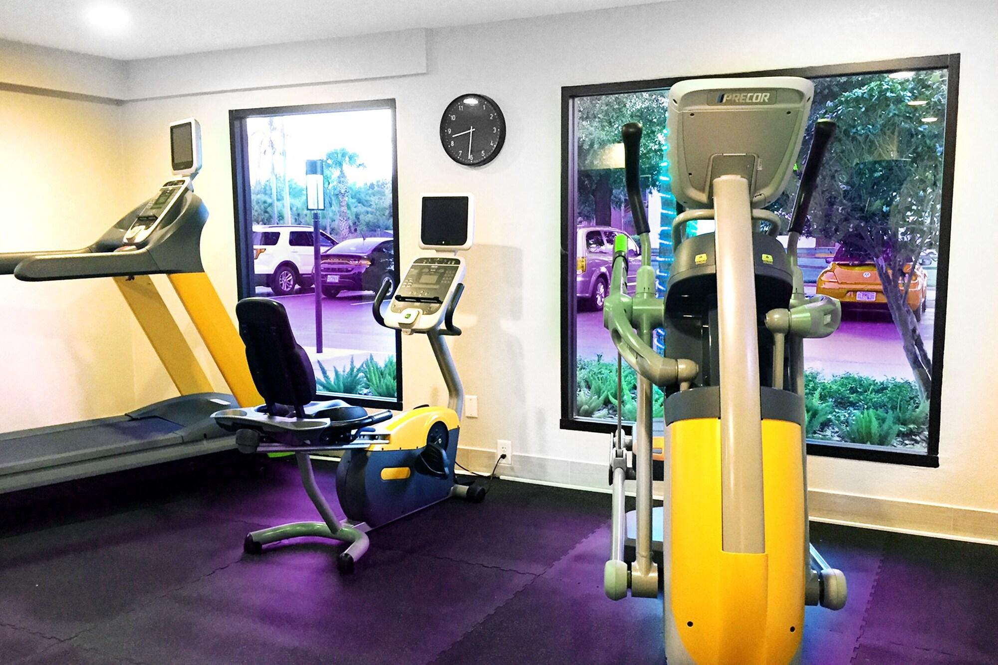 Instalaciones Recreativas Quality Inn & Suites By the Parks