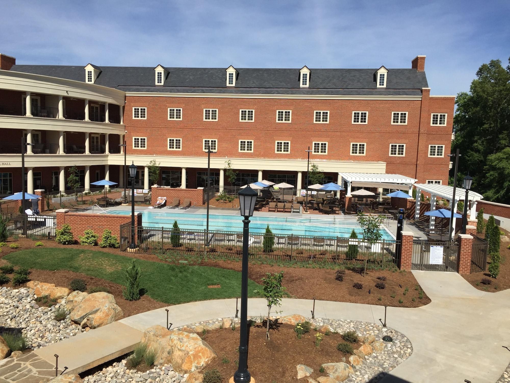 Vista Piscina Rizzo Center, a Destination by Hyatt Hotel