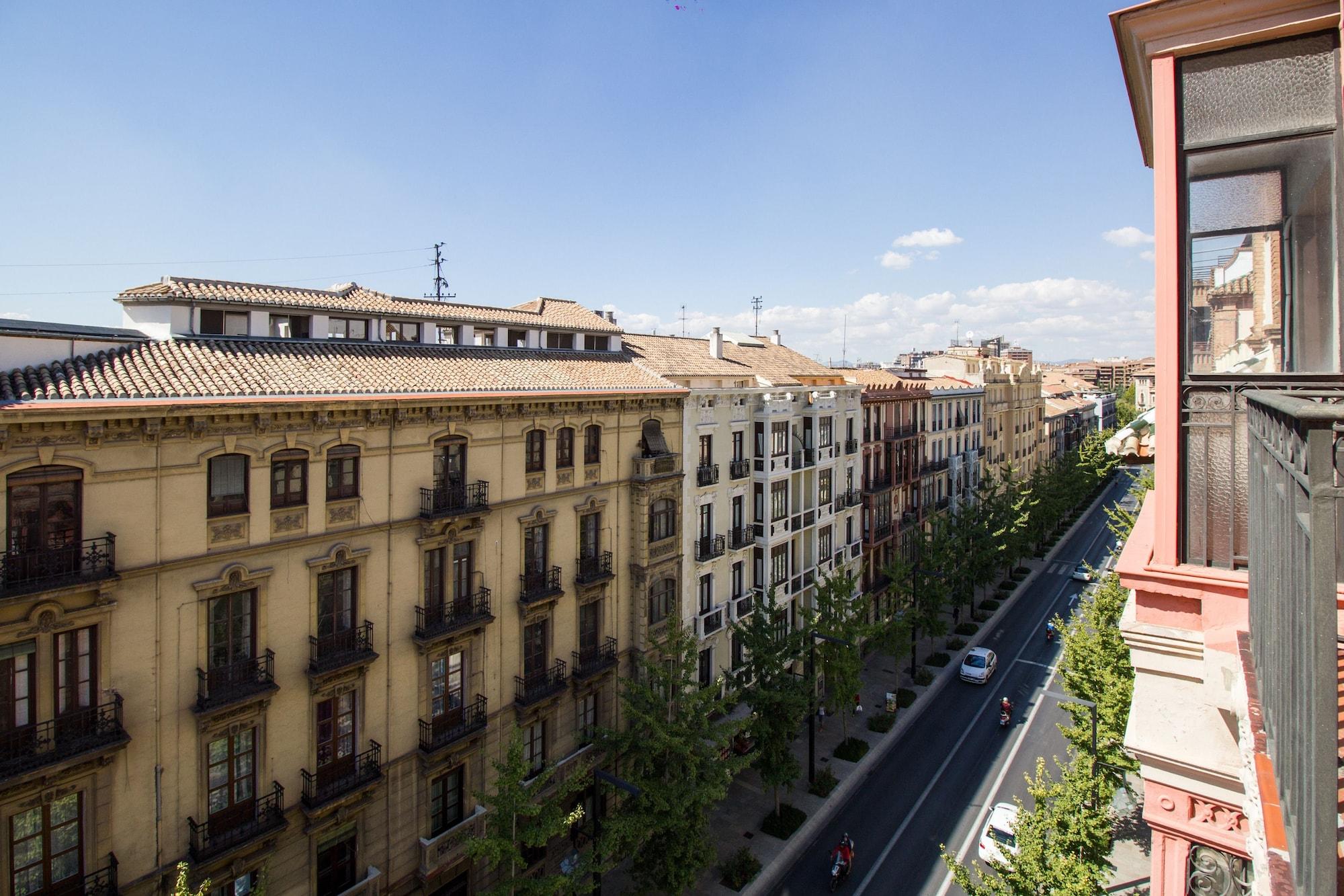 Vista Exterior Atenas Granada