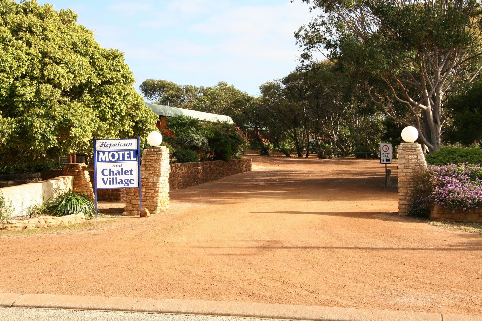 Vista Exterior Hopetoun Motel & Chalet Village