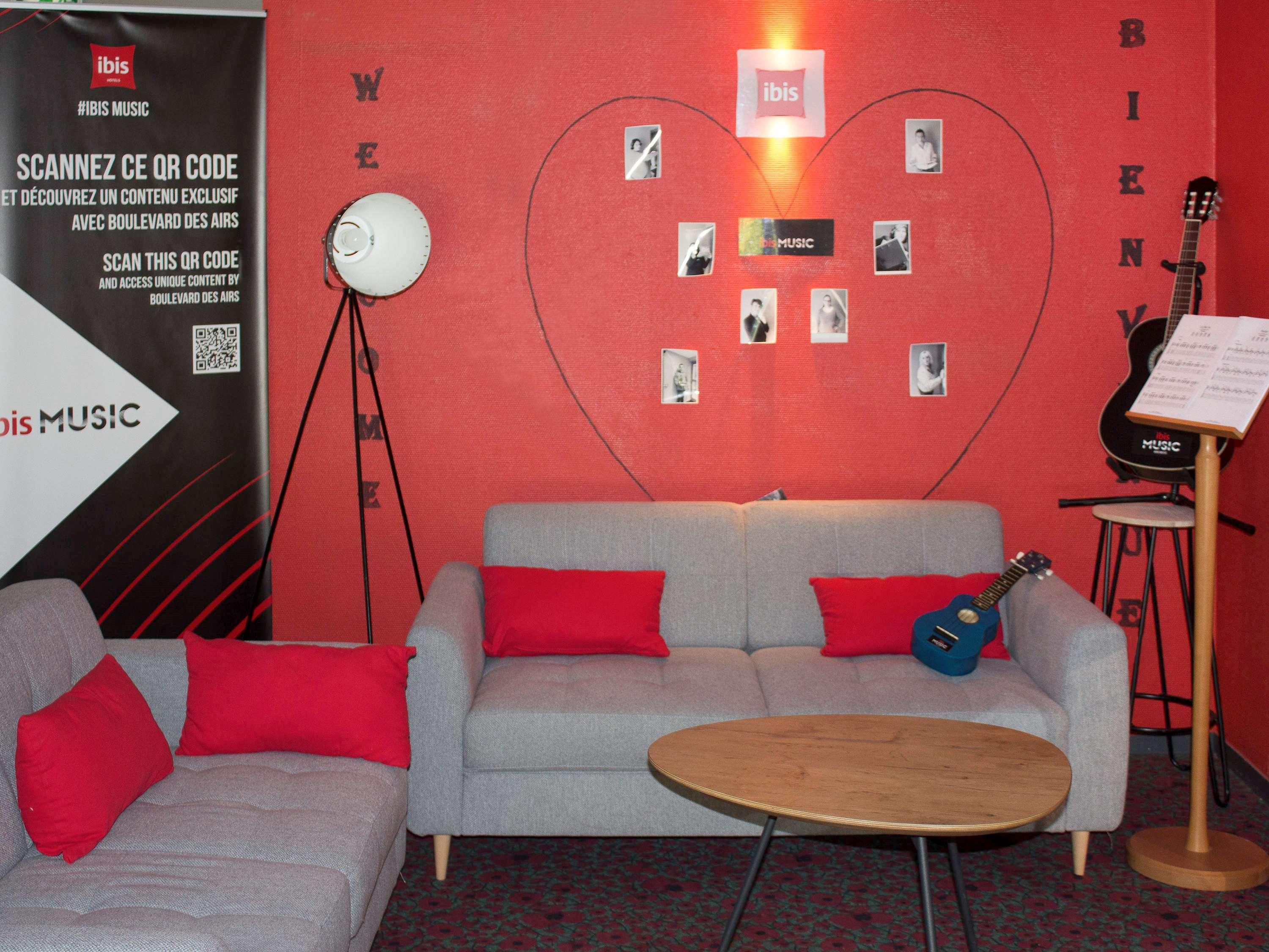 Vista Lobby ibis Dieppe Val Druel