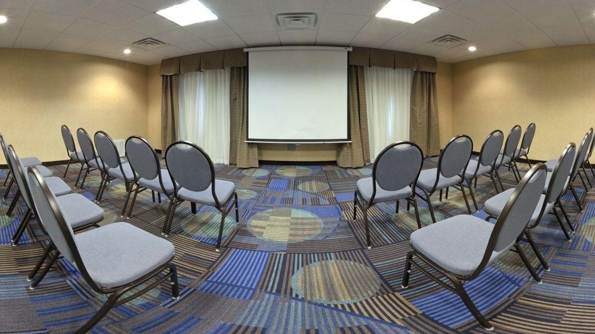 Sala de Reuniones Holiday Inn Express Hotel & Suites Albuquerque Airport by IHG