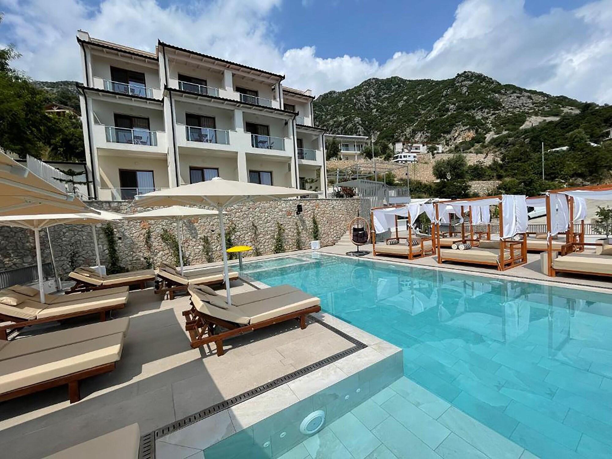 Varios Amare Hotel