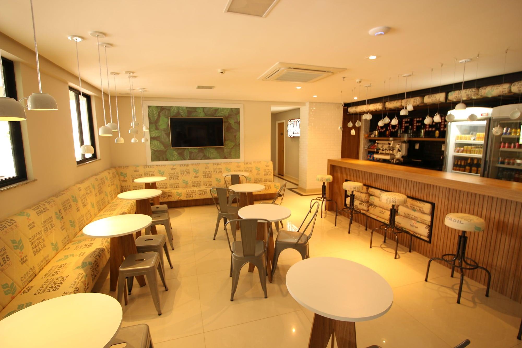Bar/Salón Ibis Styles Vitoria Da Conquista