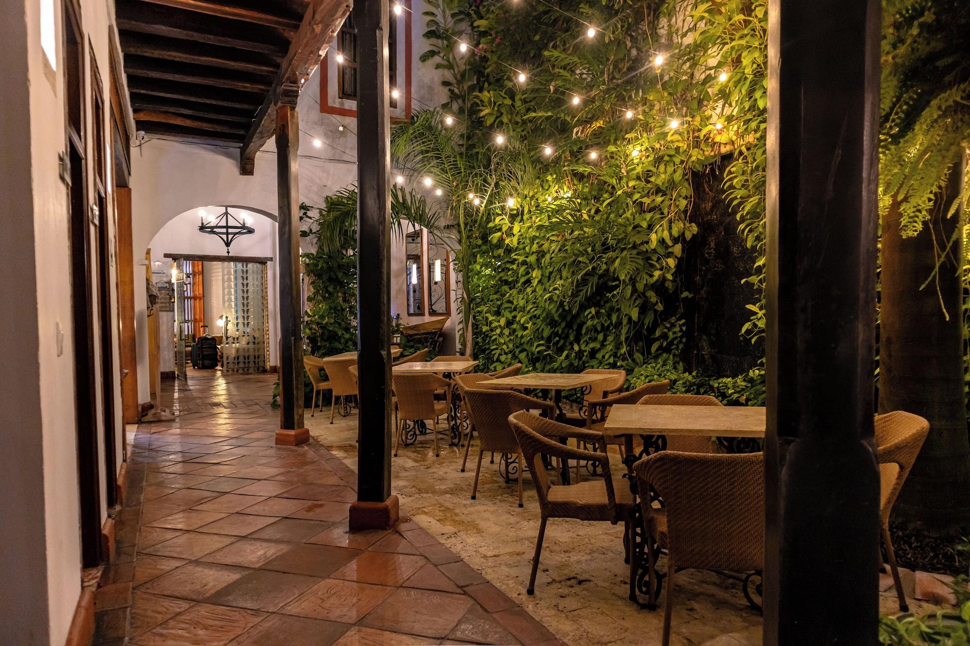 Restaurant Hotel Bantu by Faranda Boutique, a member of Radisson Individuals