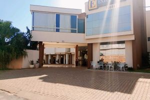 Alojamiento - Executive Hotel