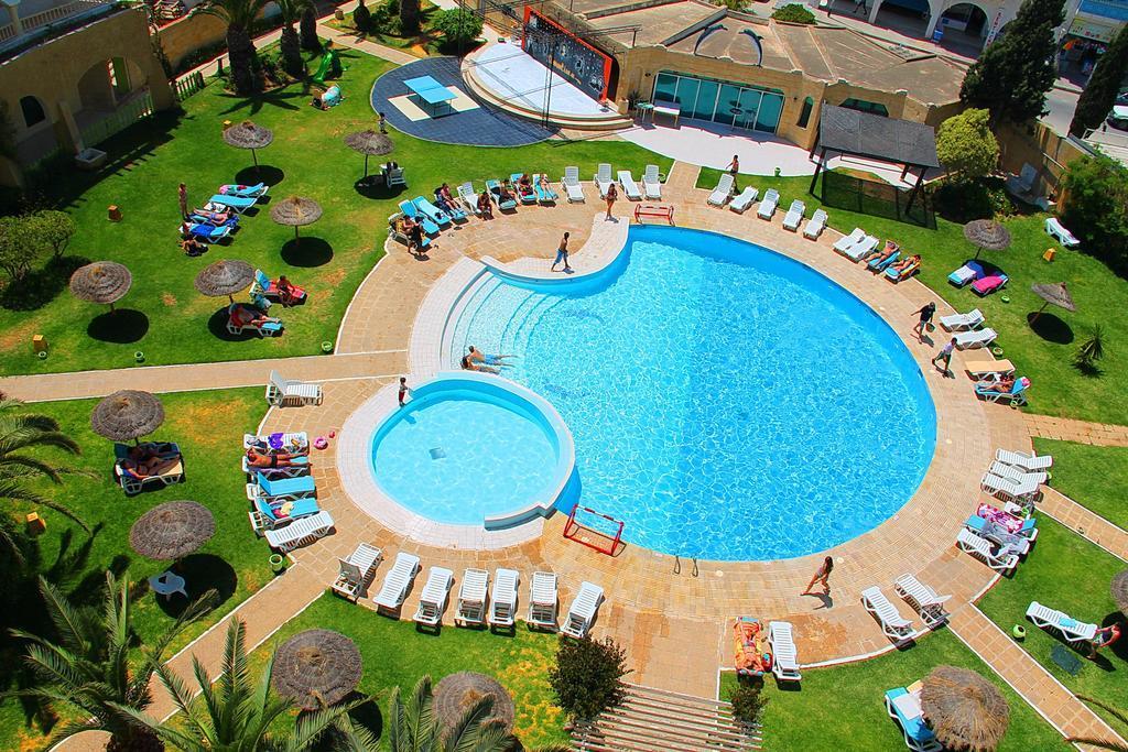 Vista Piscina Delphin Ribat