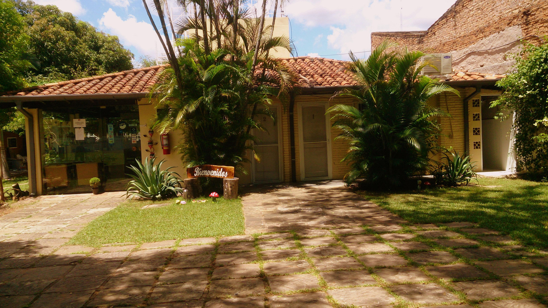 Vista Exterior Posada Shalom