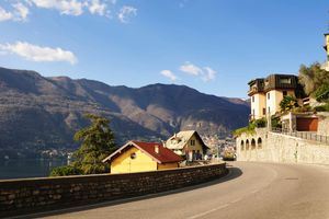 Actividad - Explora el Lago de Como, Bellagio y Lugano - Tour de día completo con crucero privado