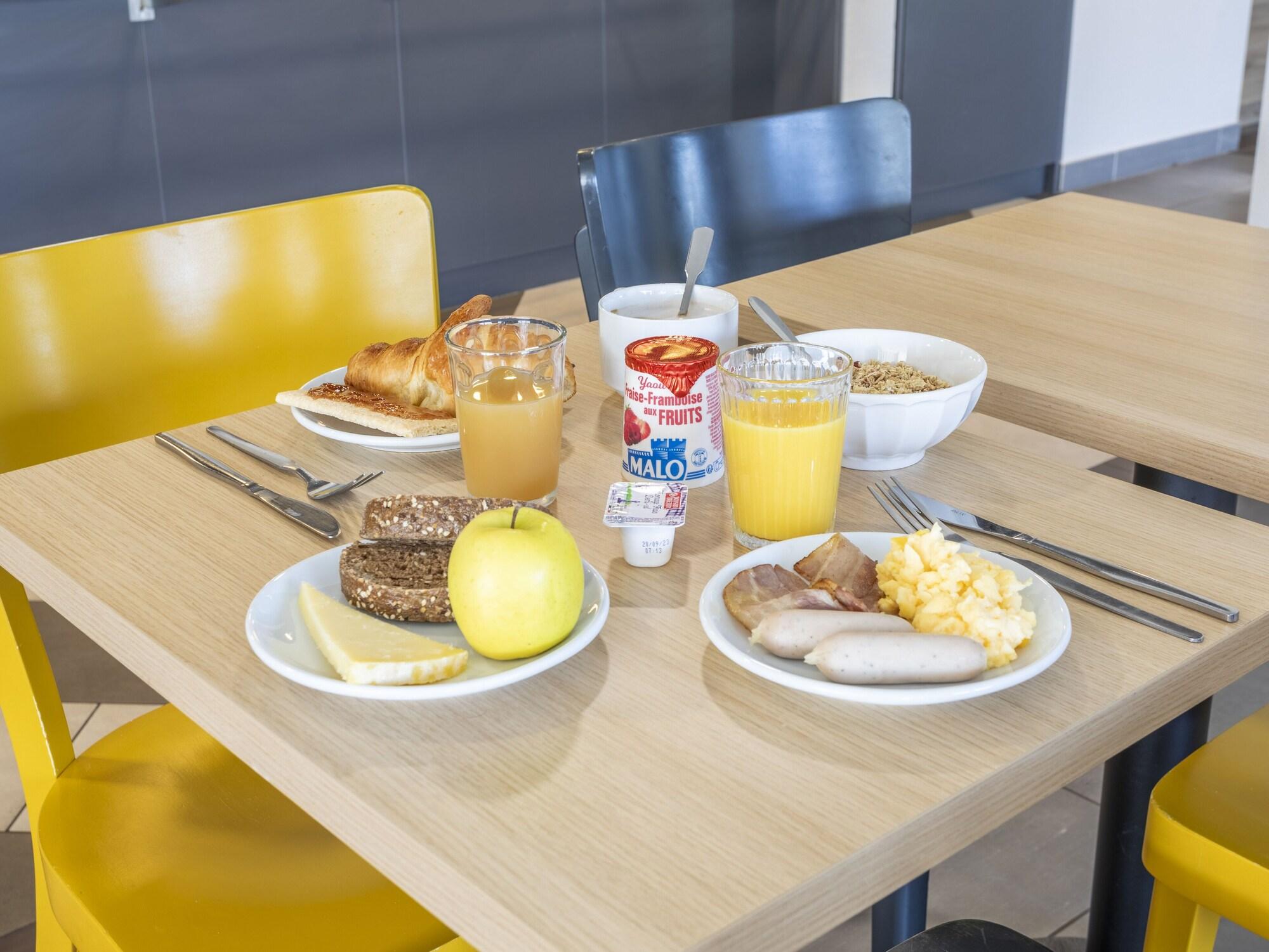 Restaurant B&B HOTEL Saint-Martin-de-Crau Alpilles Camargue