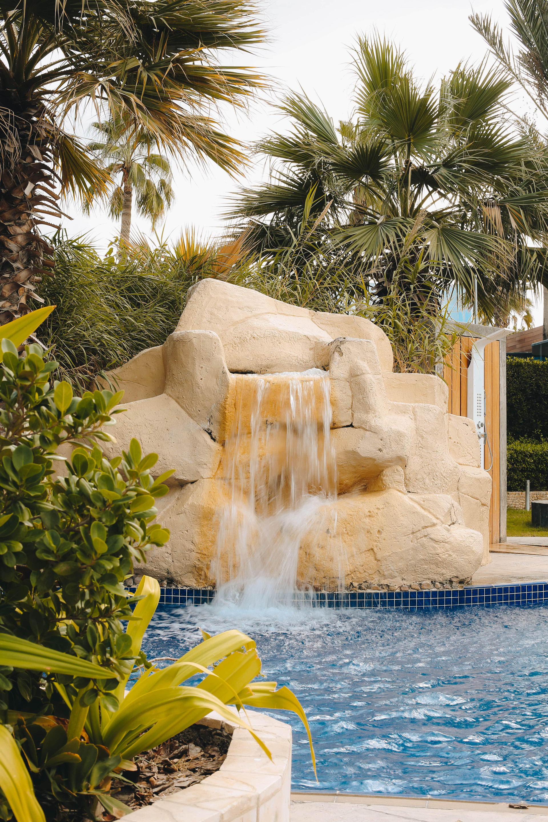 Vista Exterior Dubai Marine Beach Resort & Spa