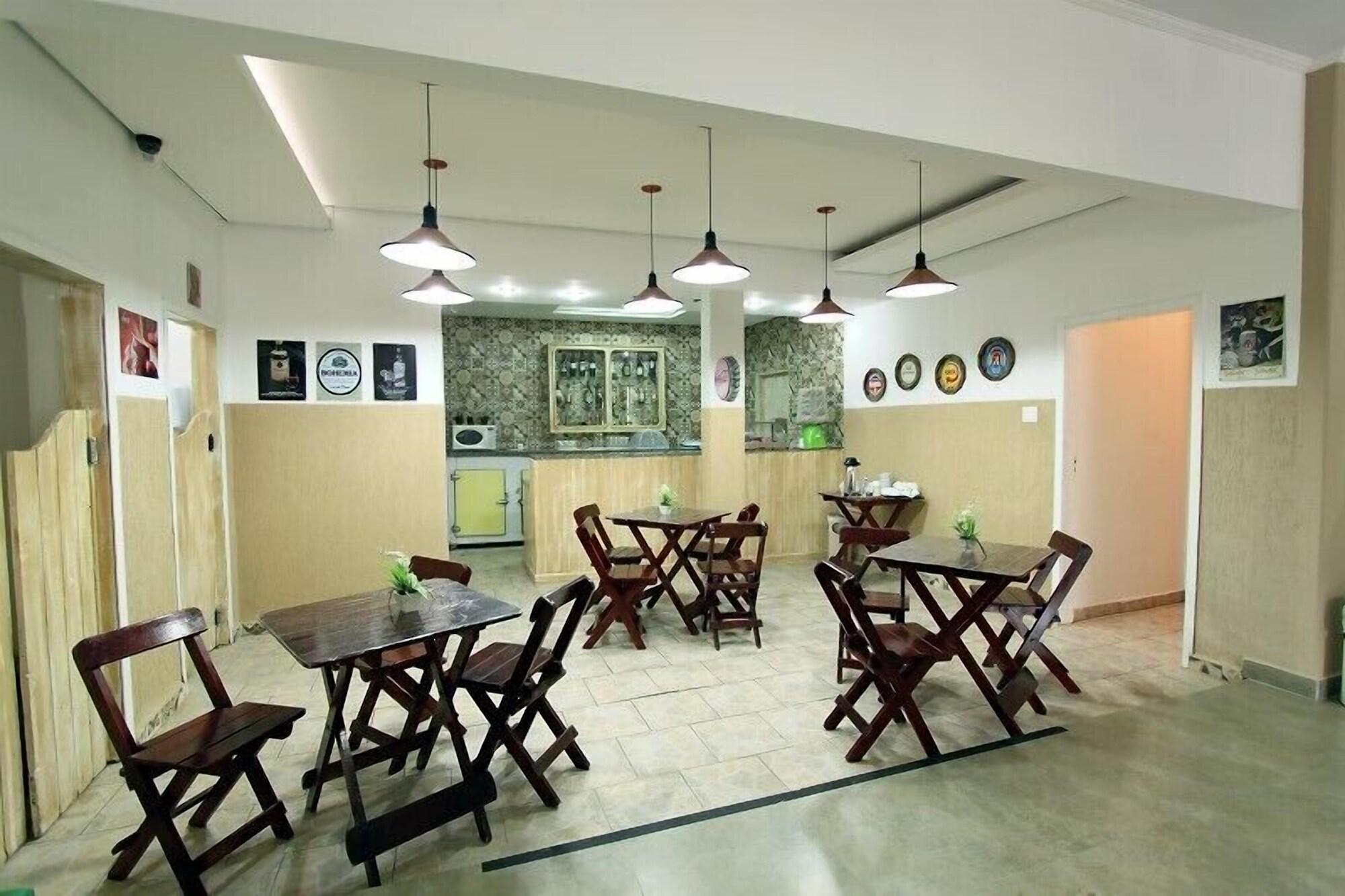 Bar/Salón Hotel Opala