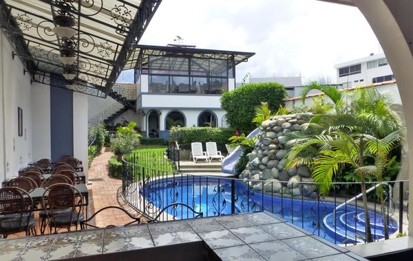 Hotel Santo Tomás