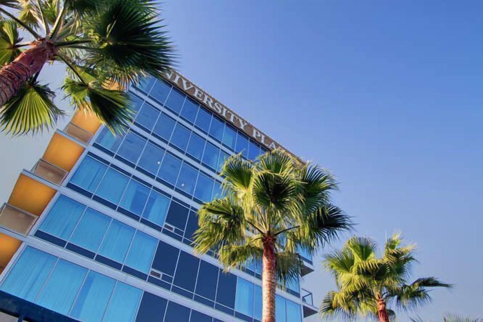 Vista Exterior University Plaza Waterfront Hotel