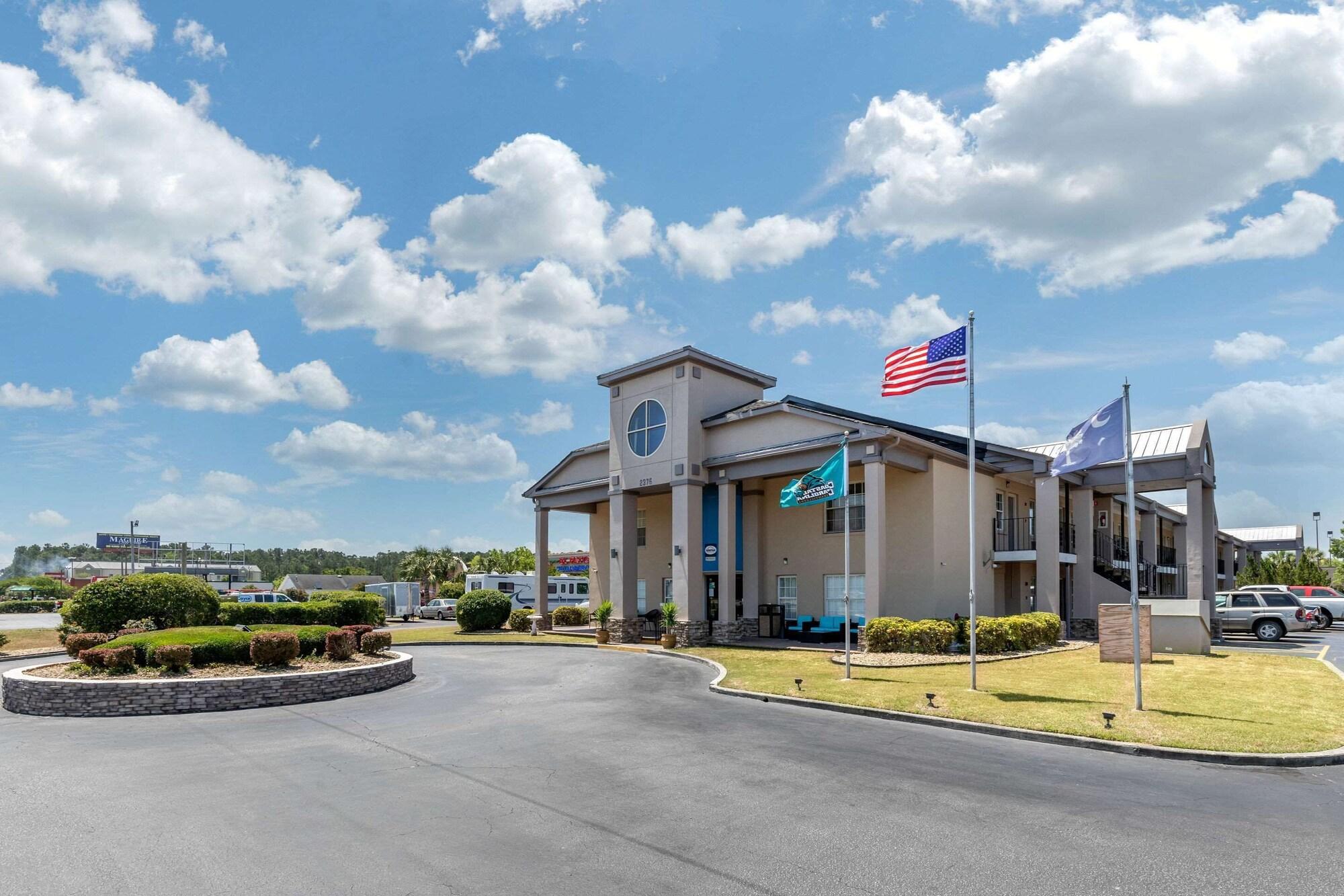 Vista Exterior Suburban Studios at the University