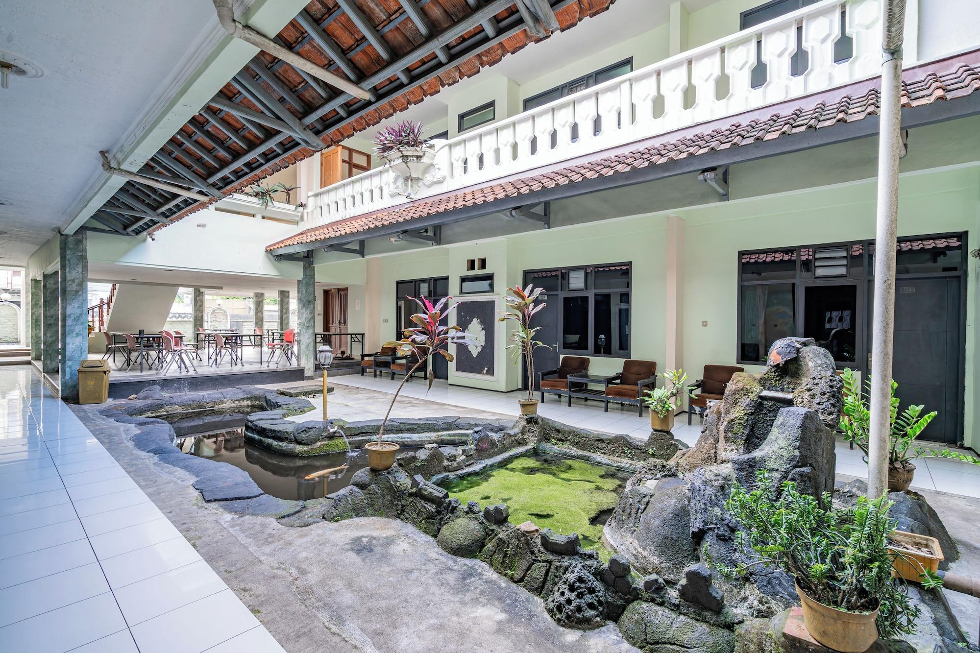 Vista Lobby Collection O Tasikmalaya Near Stadium Wiradadaha Formerly Hotel Abadi