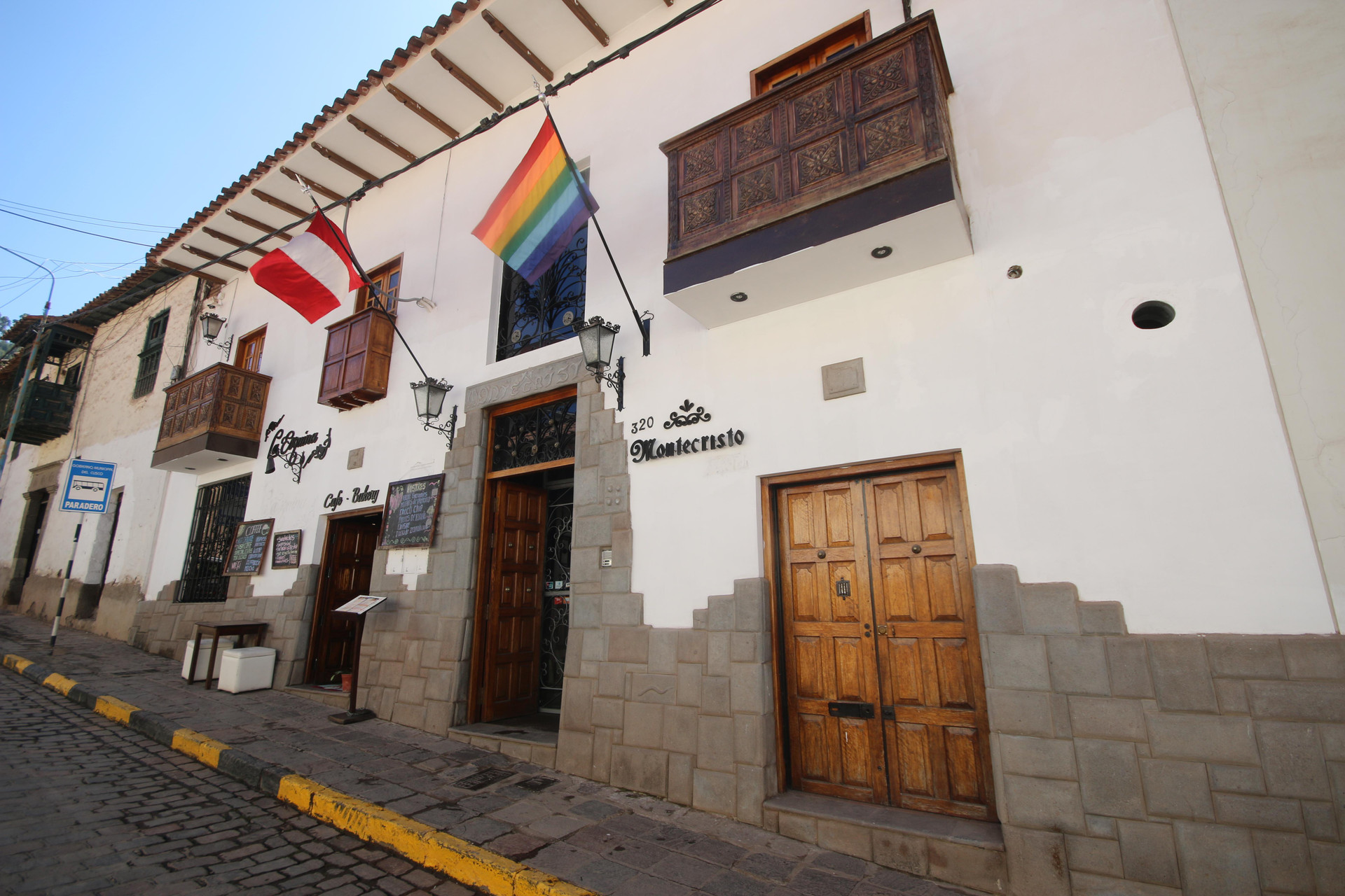 Vista Exterior Hotel Montecristo