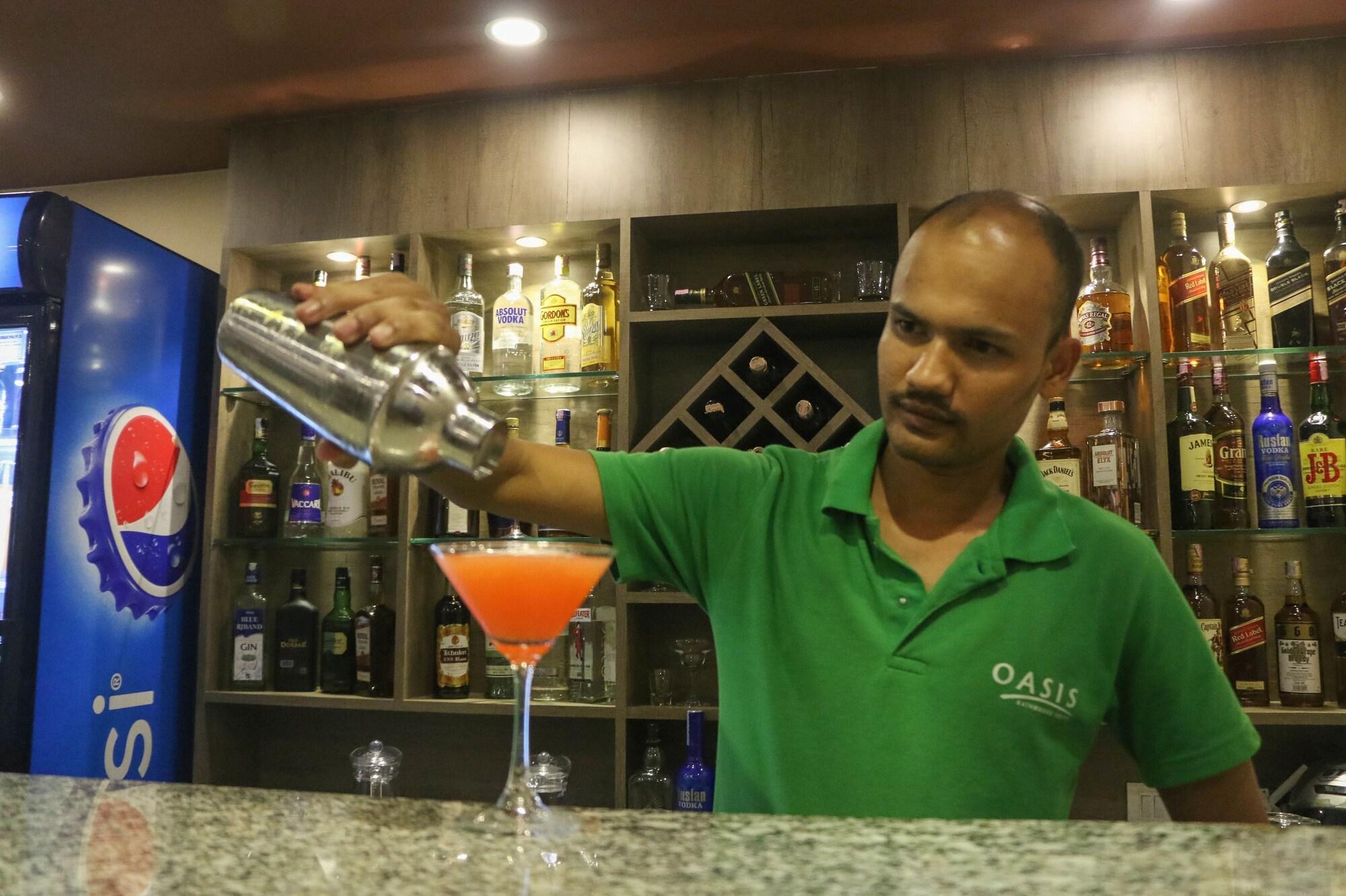 Bar/Salón Oasis Kathmandu Hotel
