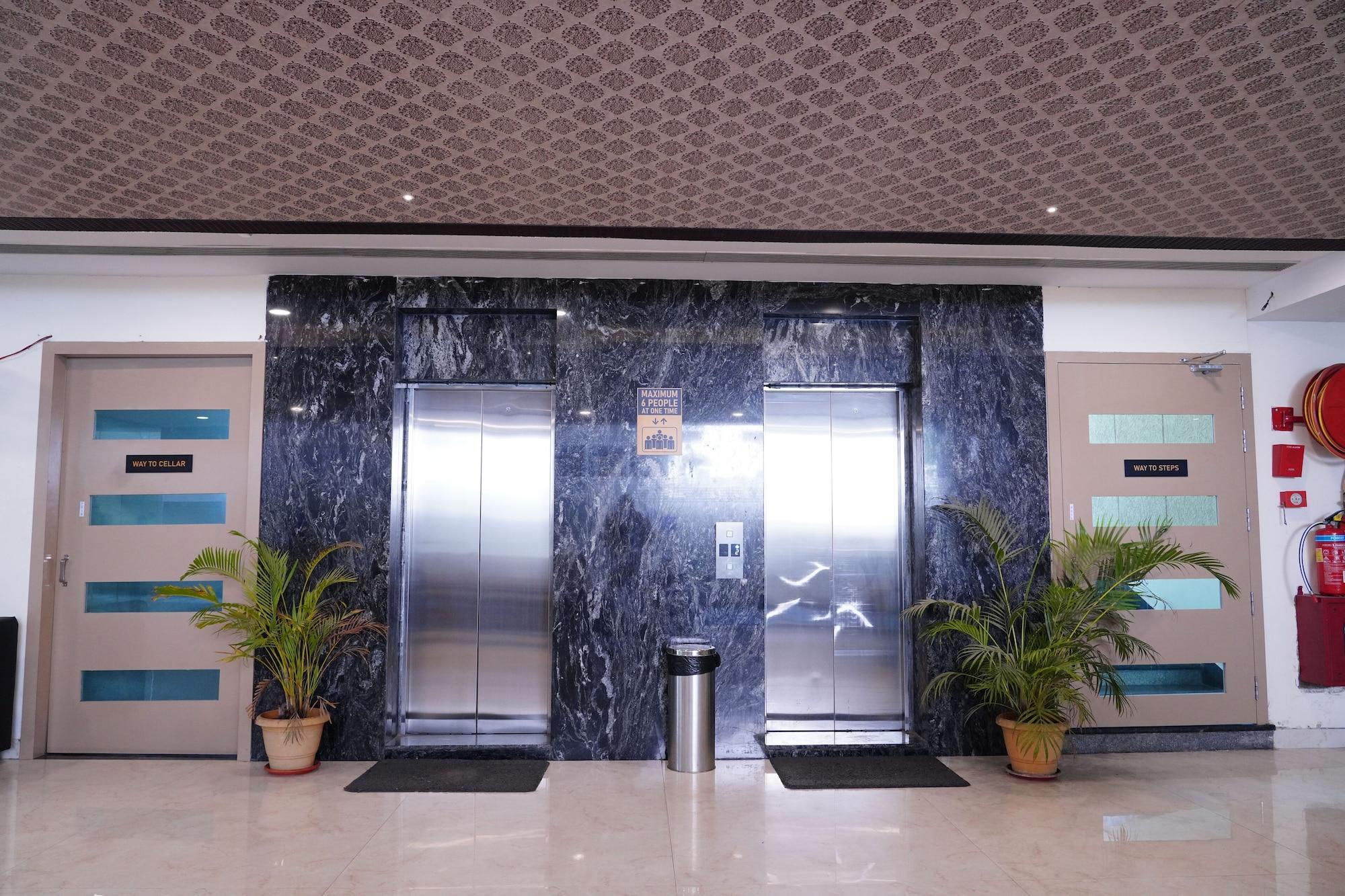 Vista Lobby HOTEL RN GRAND