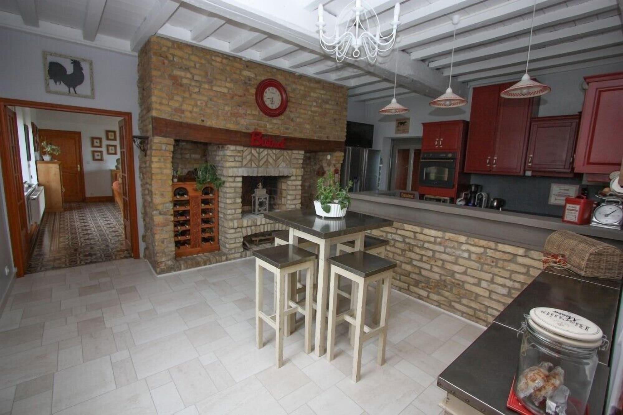 Vista Lobby La Haute Muraille