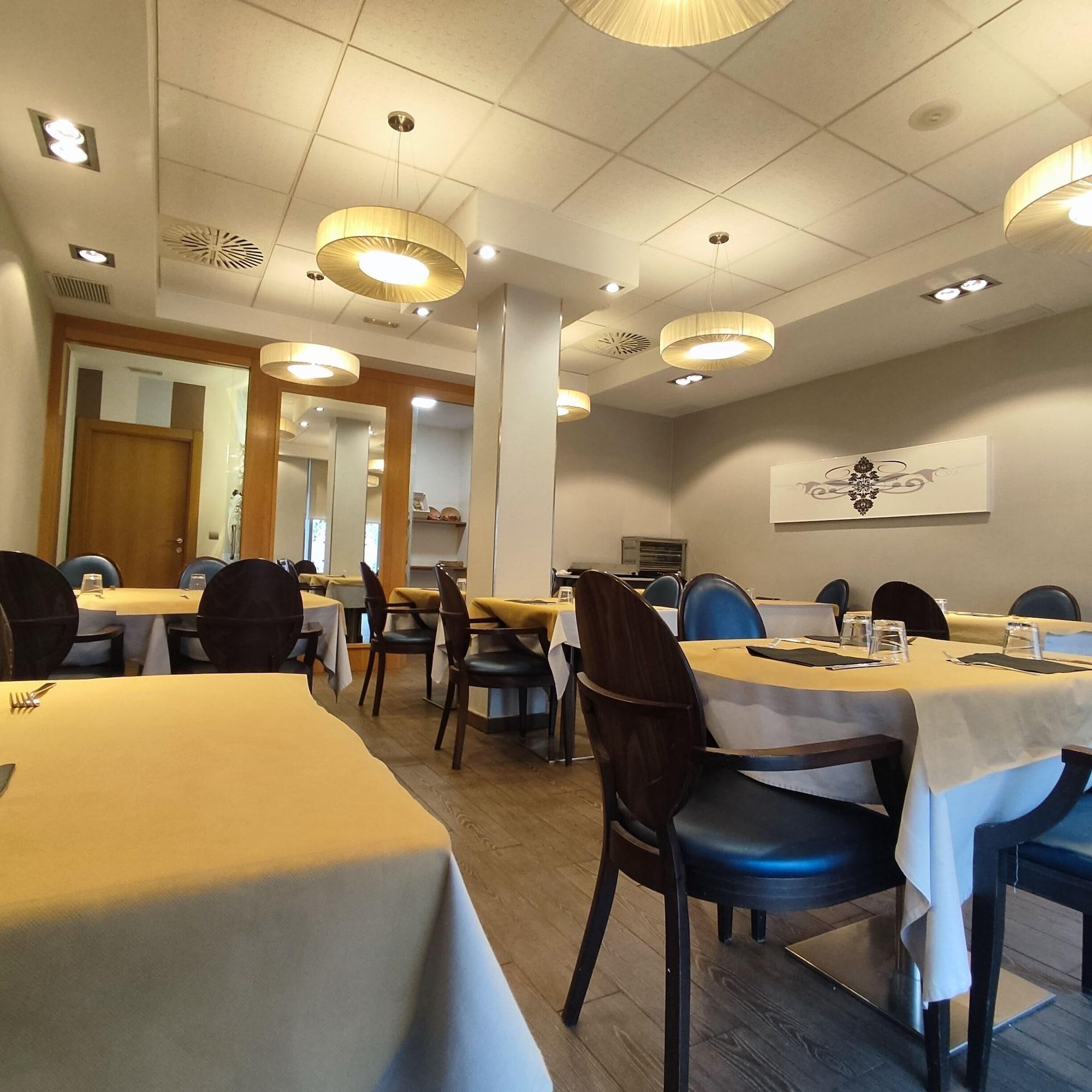 Restaurant Aparthotel Meseguer
