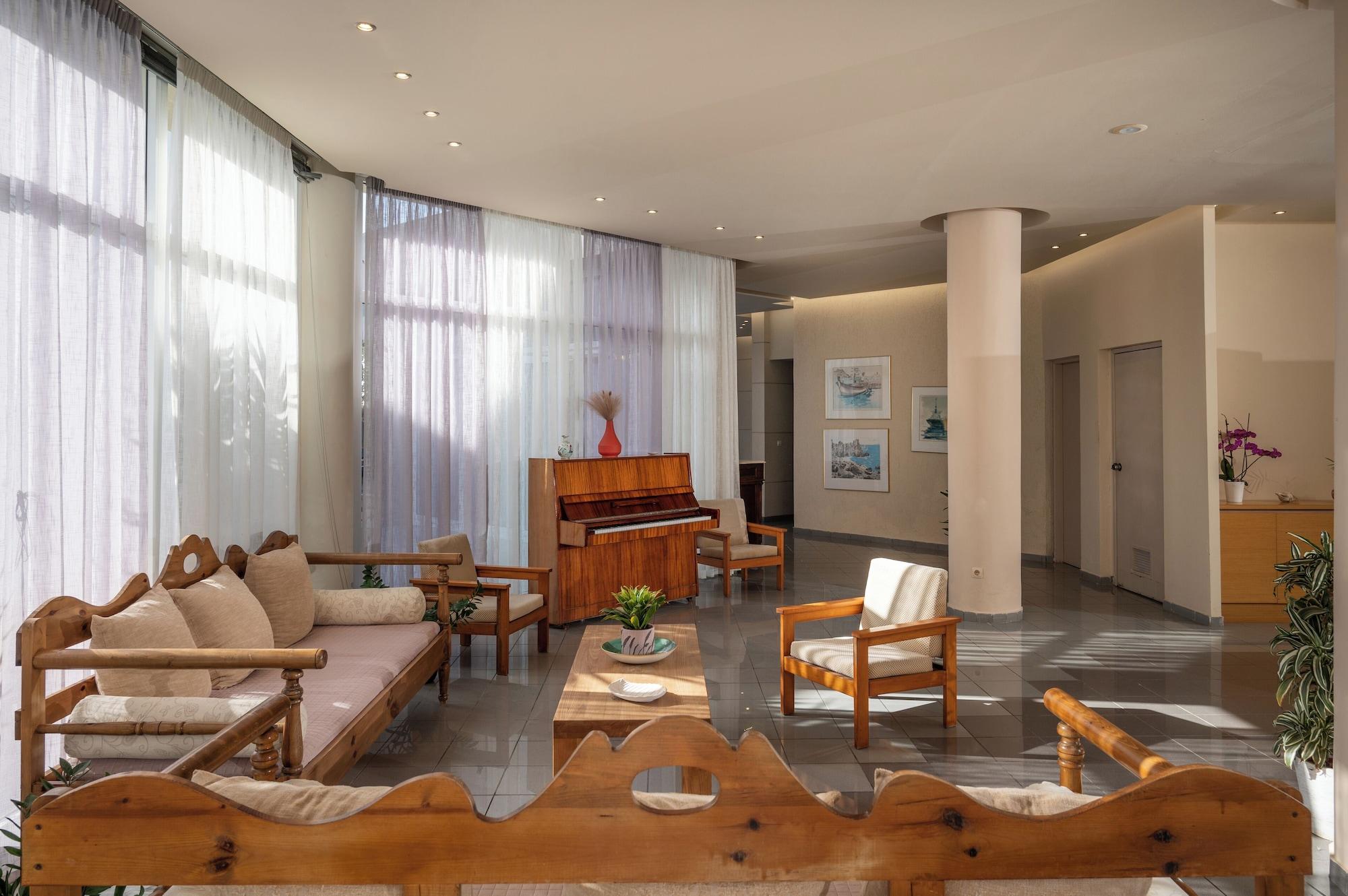 Vista Lobby Creteco Hotel & Suites