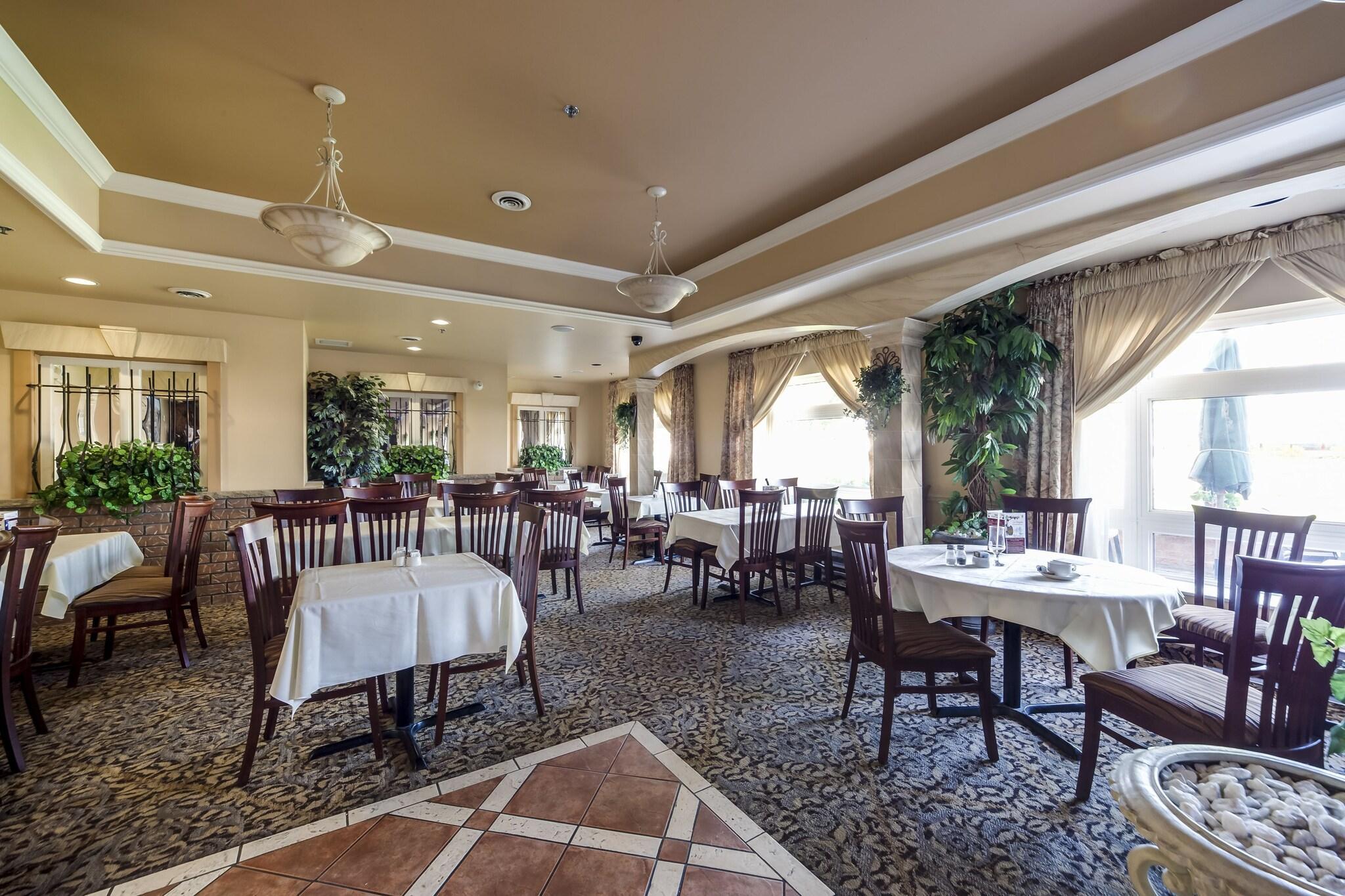 Restaurant Monte Carlo Inn Brampton Suites