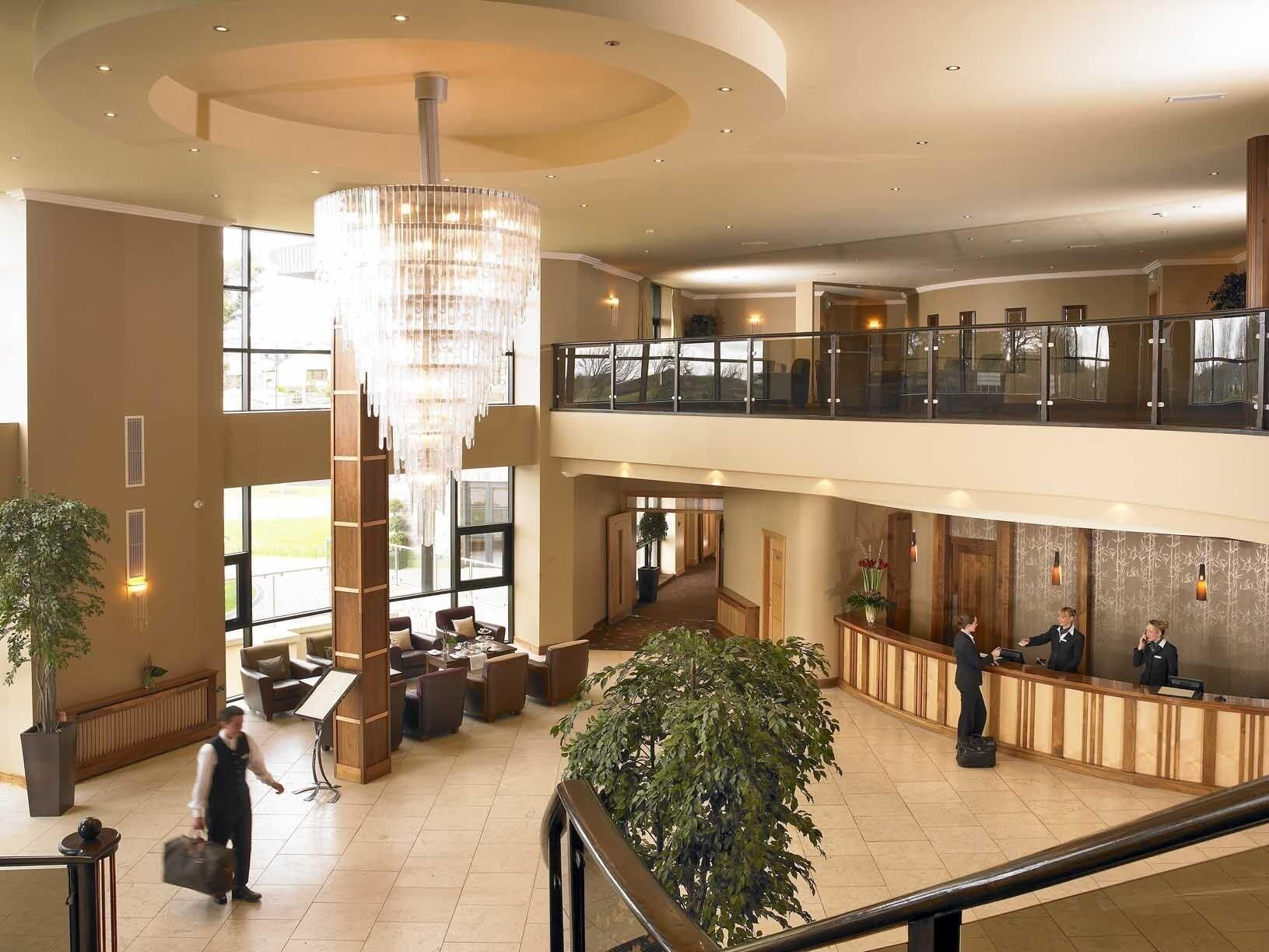 Vista Lobby Amber Springs Hotel & Health Spa