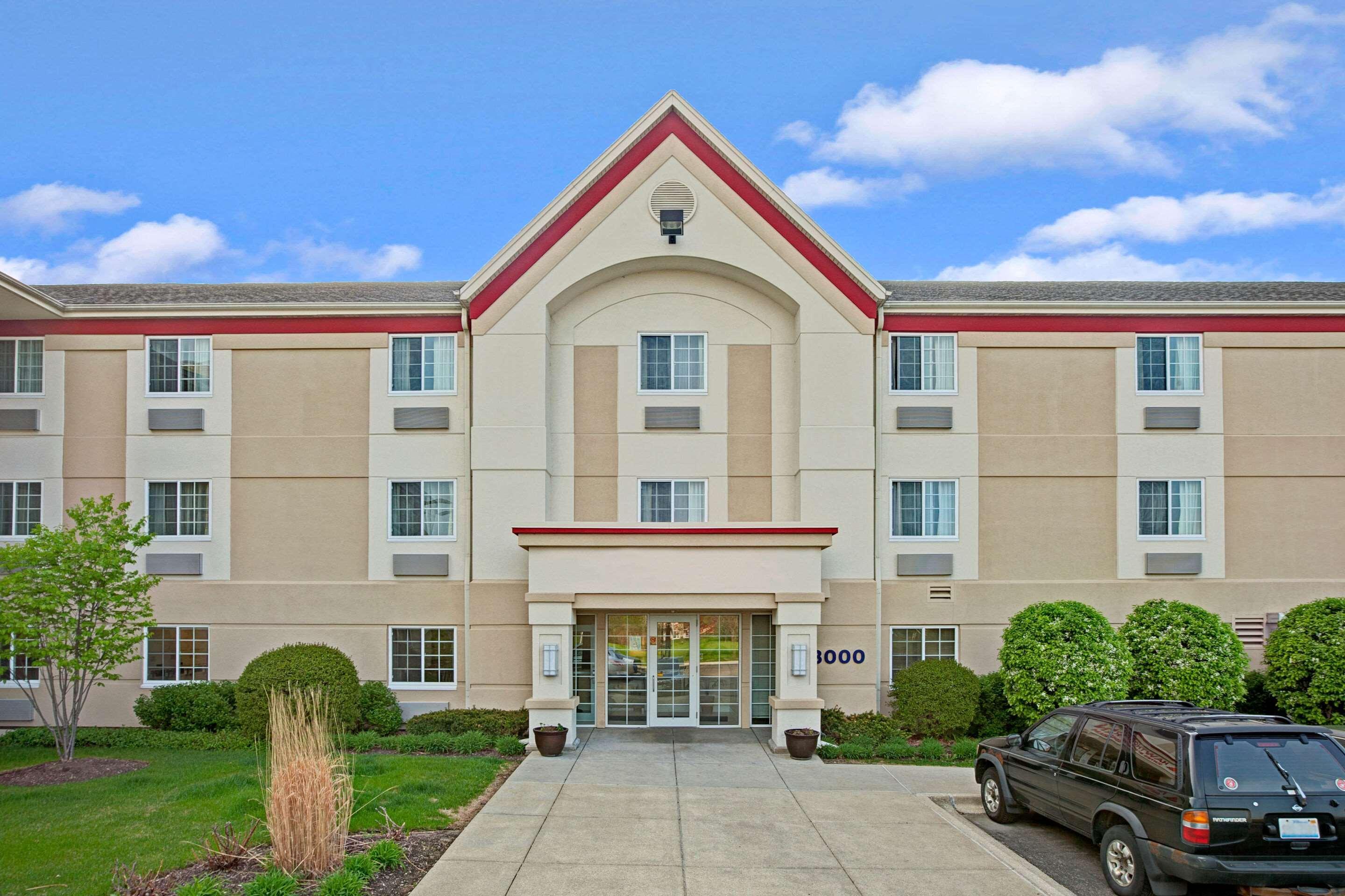 Vista Exterior Mainstay Suites Northbrook Wheeling