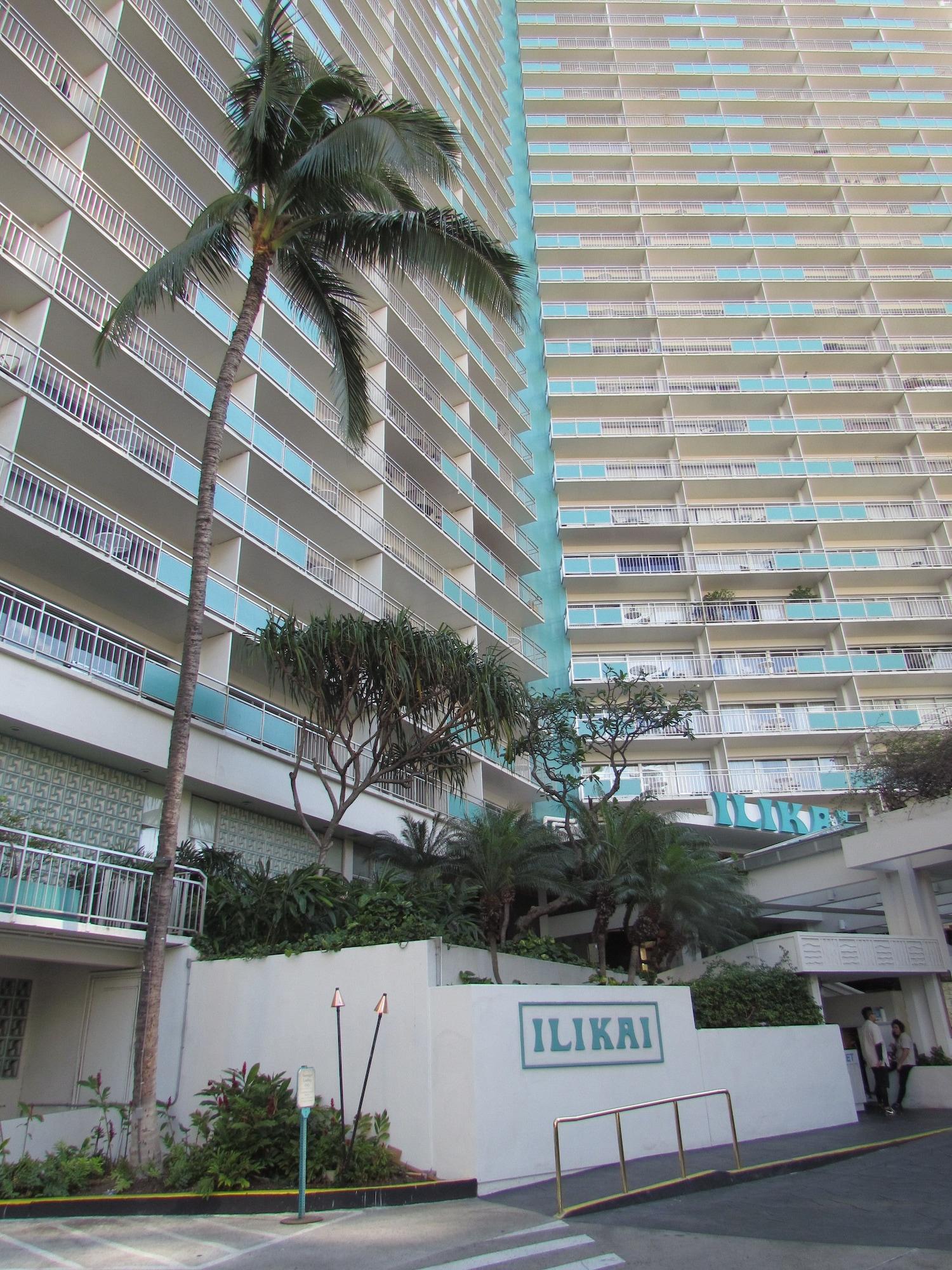 Vista Exterior Ilikai Hotel by Hello Relaxation