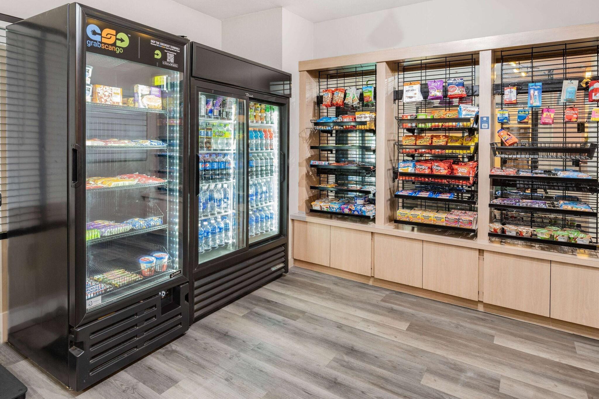 Restaurant Ramada by Wyndham Bakersfield North