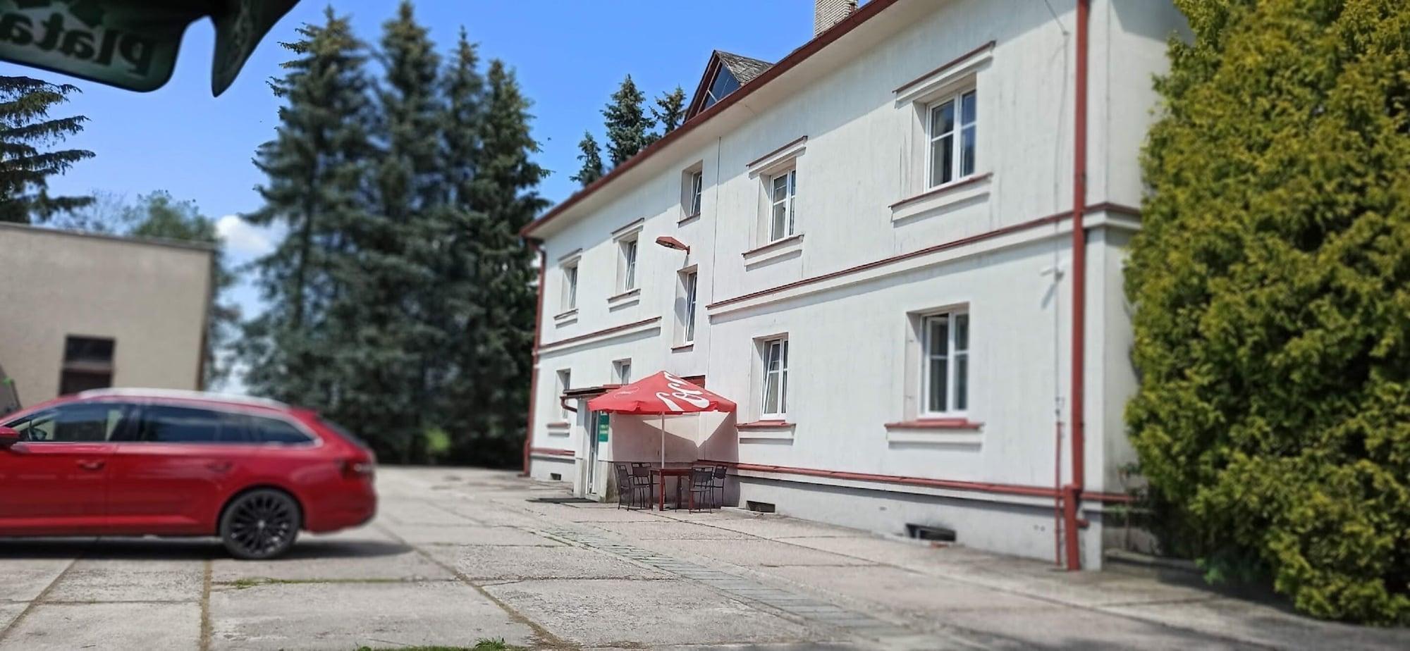 Vista Exterior Byczy Rog Noclehy Na Hranici