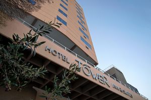 Alojamiento - Tower Inn and Suites