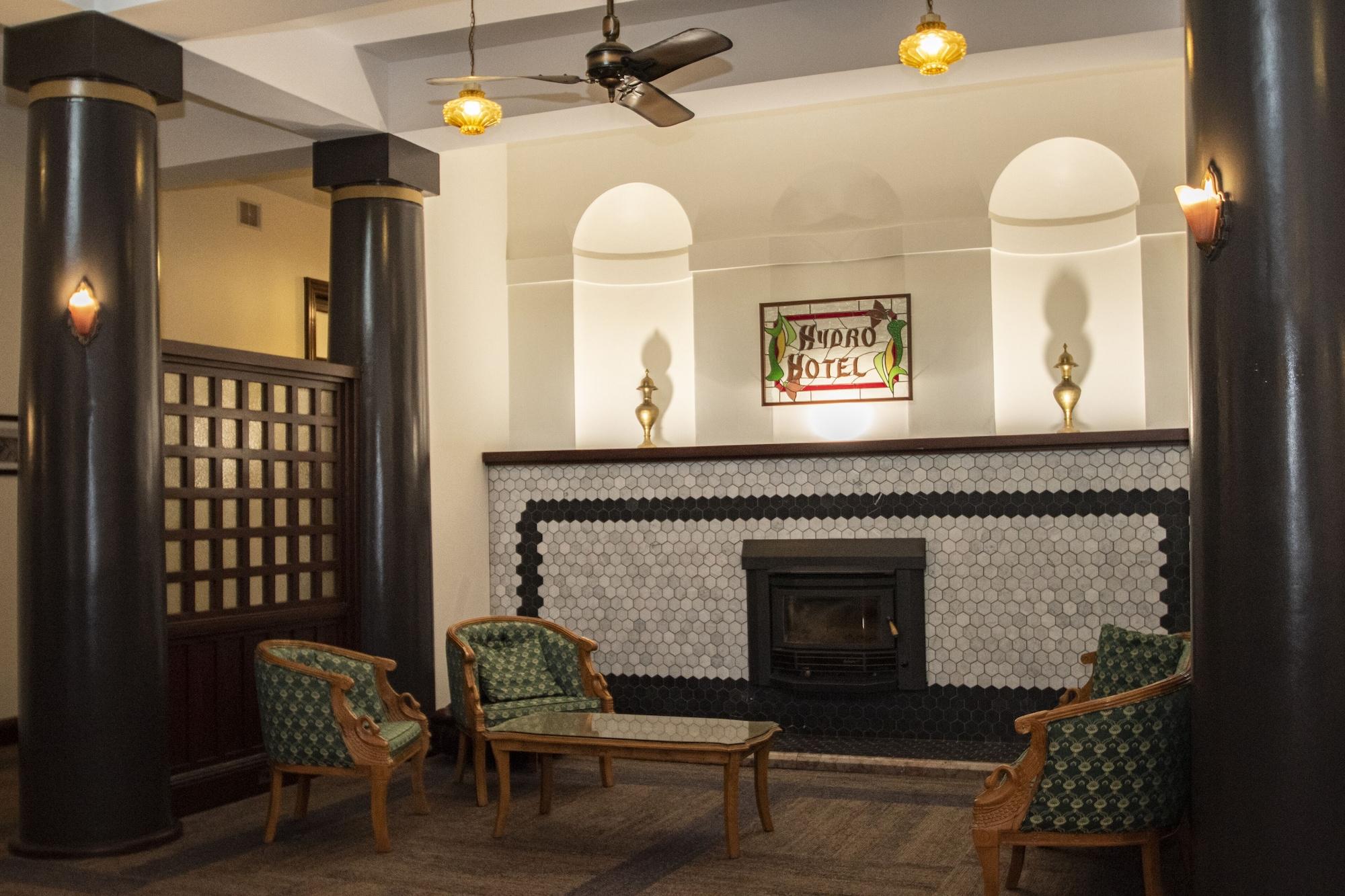 Vista Lobby Historic Hydro Motor Inn