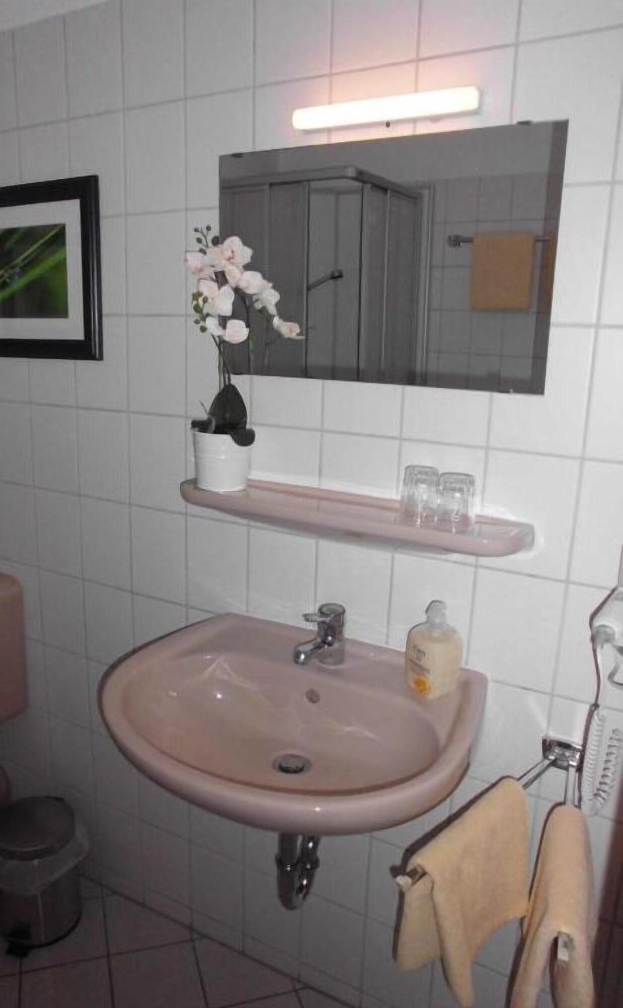 Equipamiento de Habitación Hotel Garni Thüringer KloßTheater