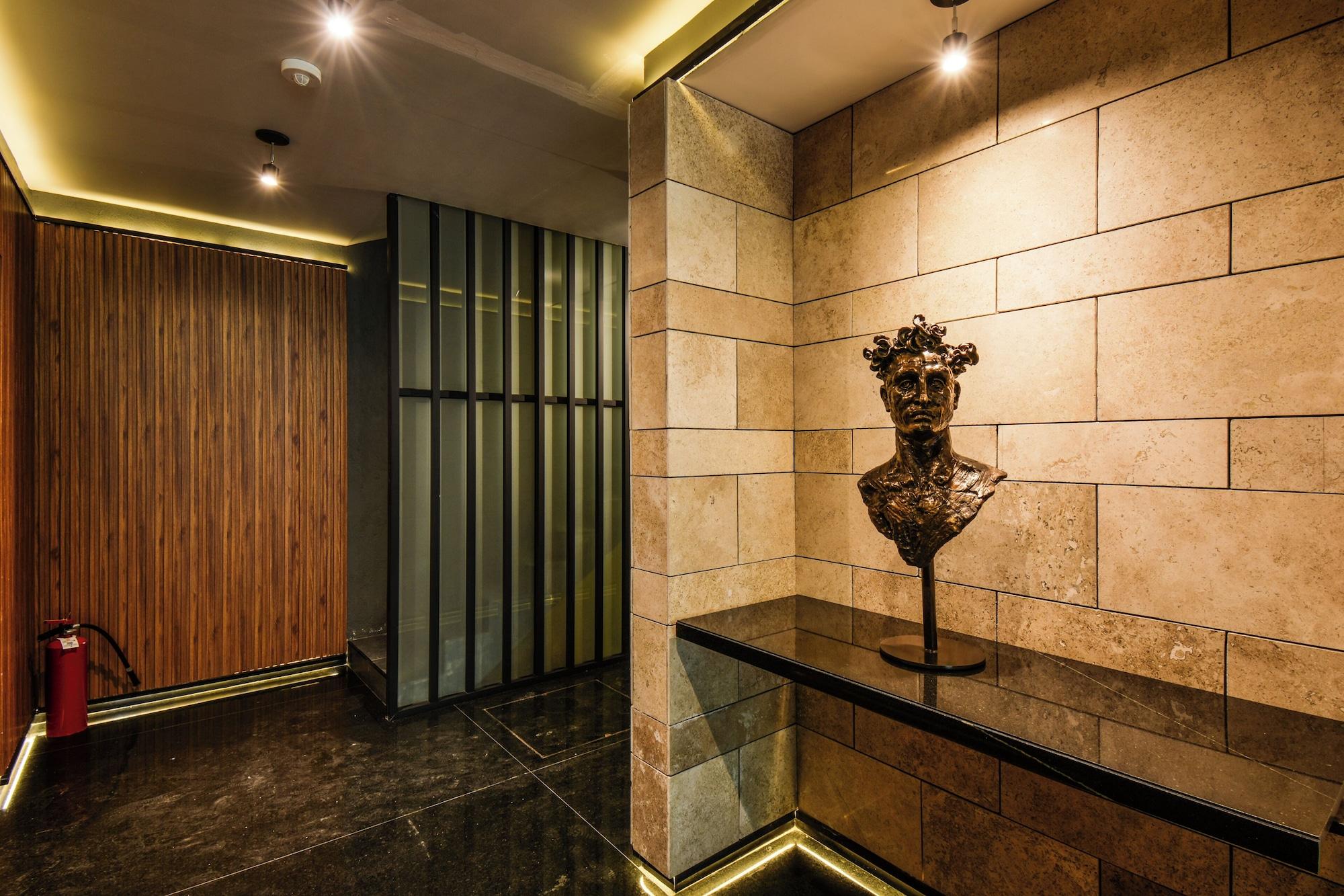 Varios The Sterling Condesa