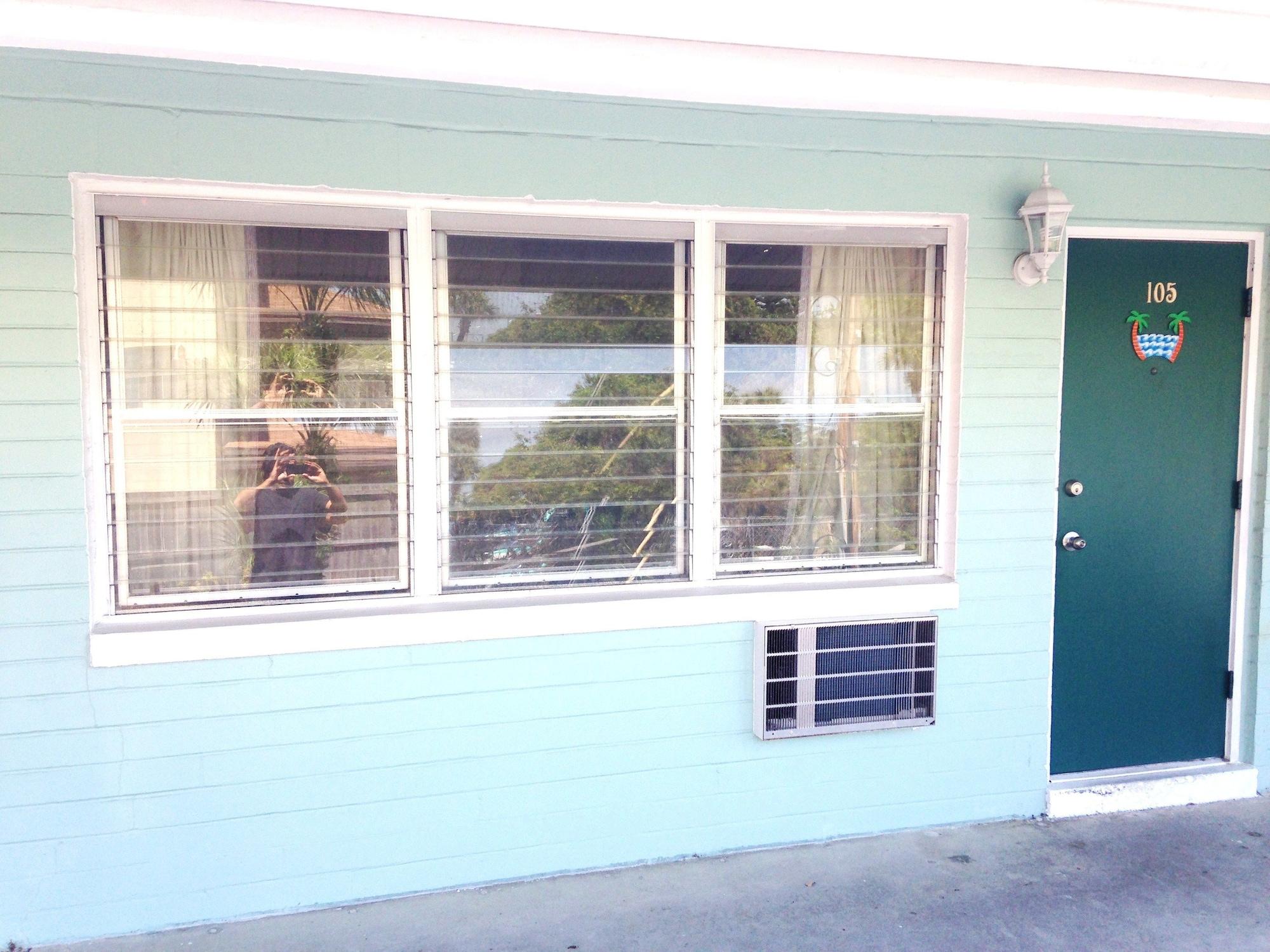 Vista Exterior Hawaii Motel