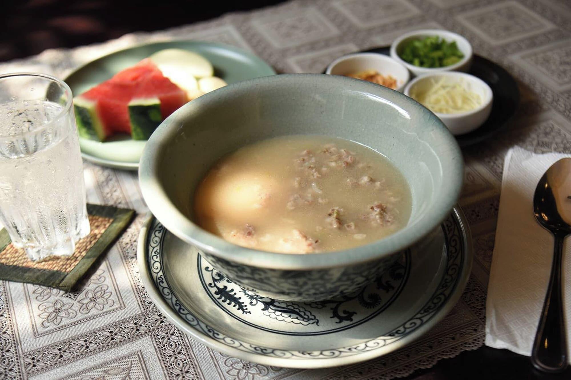 Restaurant Bhirom At Baan Thongjaya