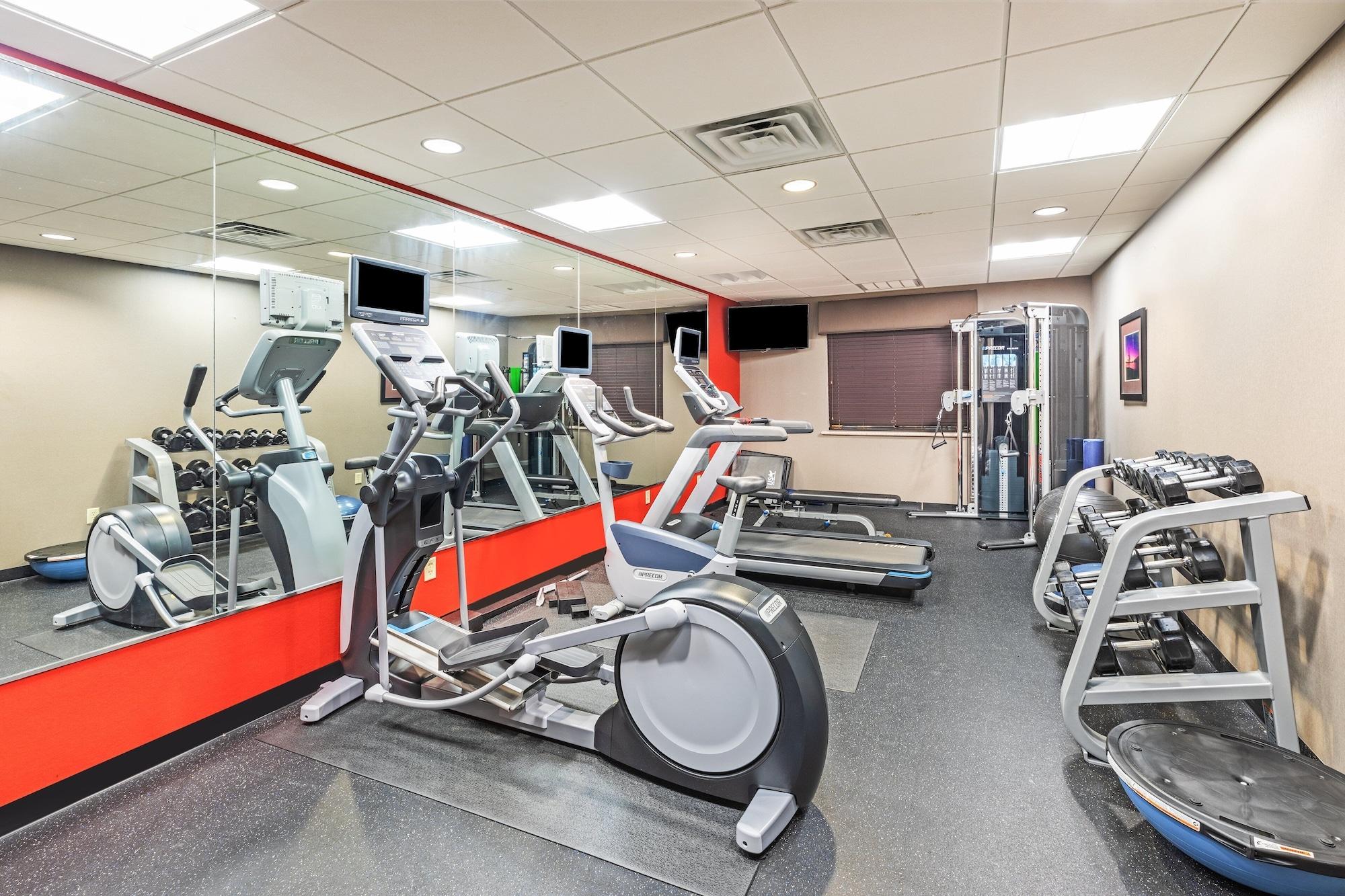 Gimnasio Holiday Inn Express & Suites Floresville by IHG