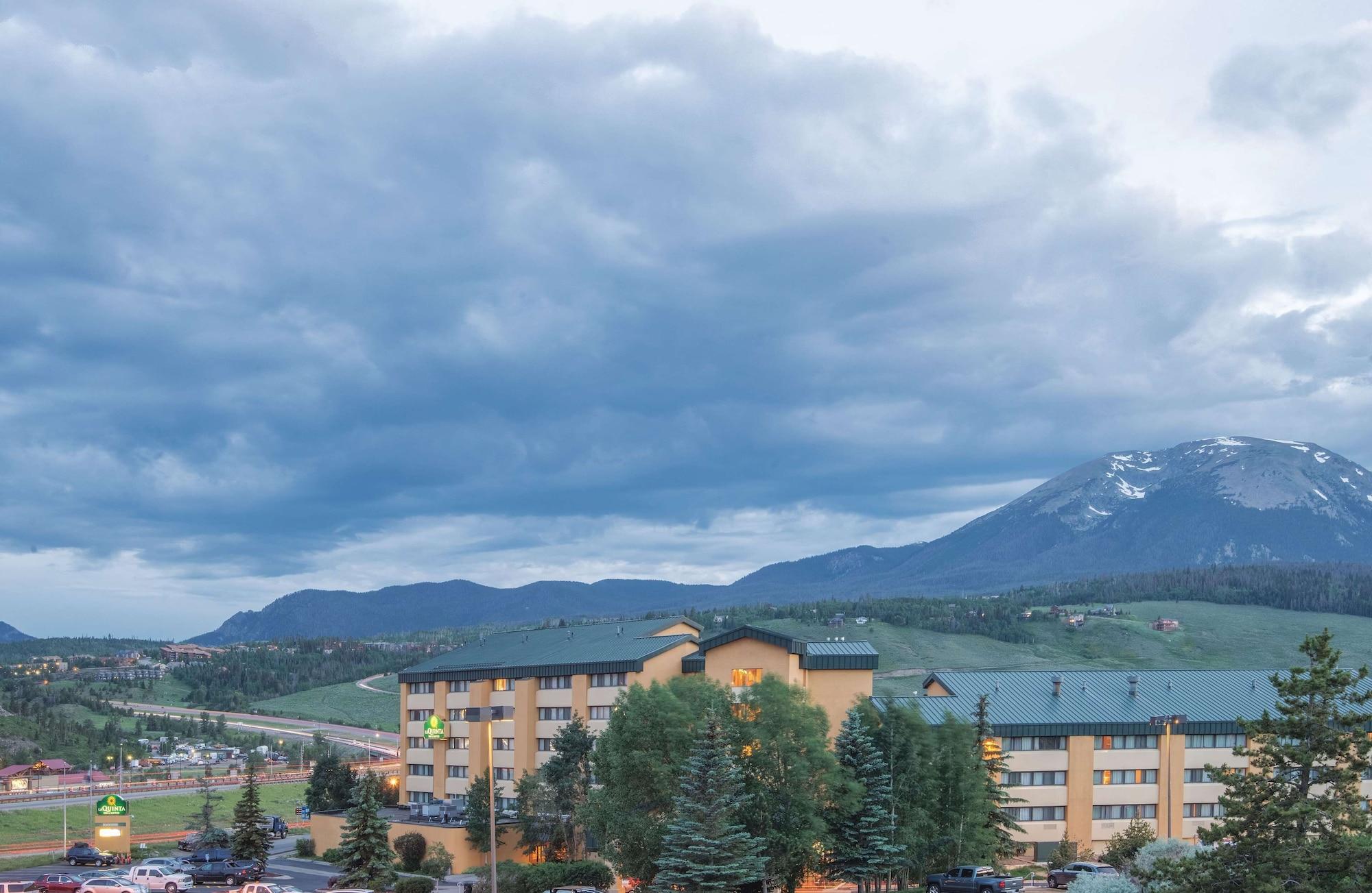 Vista Exterior La Quinta Inn & Suites by Wyndham Silverthorne - Summit Co
