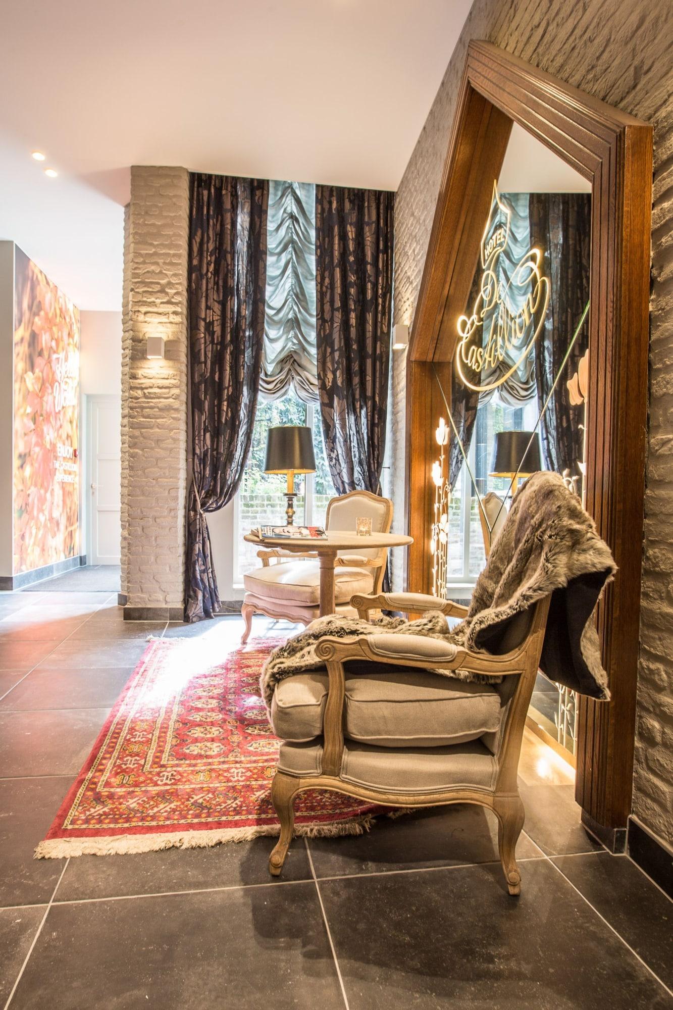 Vista Lobby Hotel de Castillion
